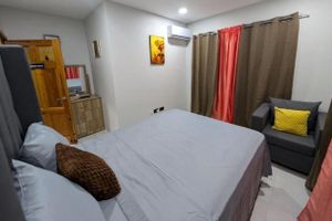 Alquiler Vacacional - Deluxe Room - 1 Queen Bed