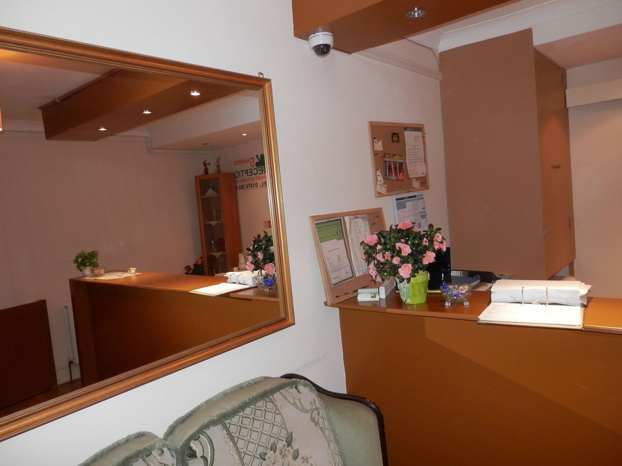 Vista Lobby Shamrock Guest House