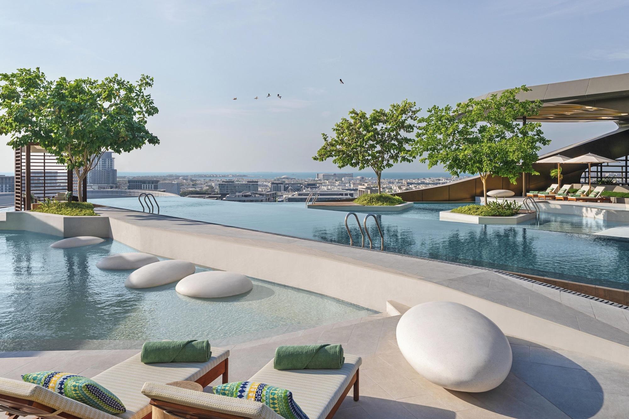 Vista Piscina Mandarin Oriental Downtown, Dubai