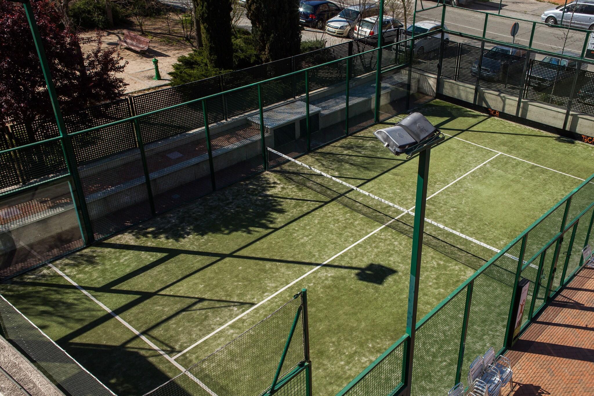 Instalaciones Recreativas Hotel Tach Madrid Airport