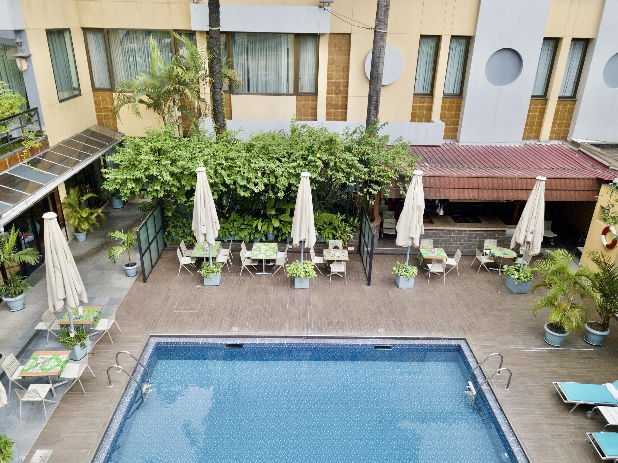 Vista Exterior Hotel Memling
