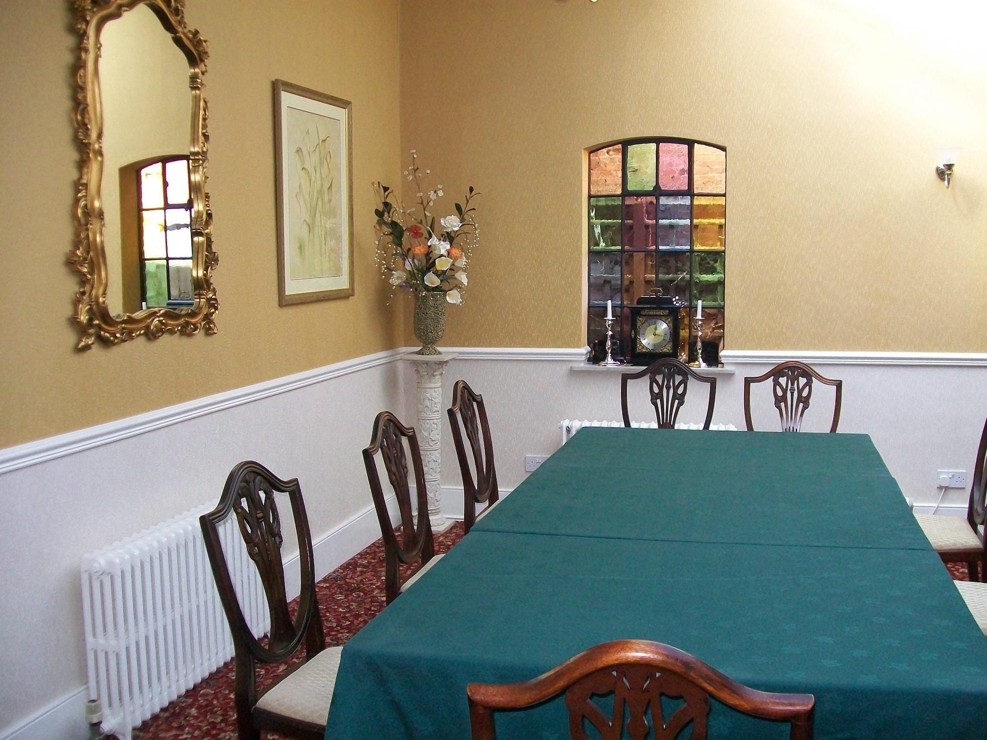 Sala de Reuniones Chapel House Restaurant with Rooms
