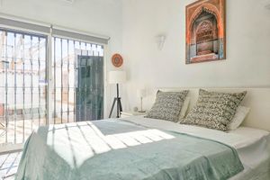 Alquiler Vacacional - Villa de la Fuente, Games room, outdoor & indoor pool, plenty of space and BBQ