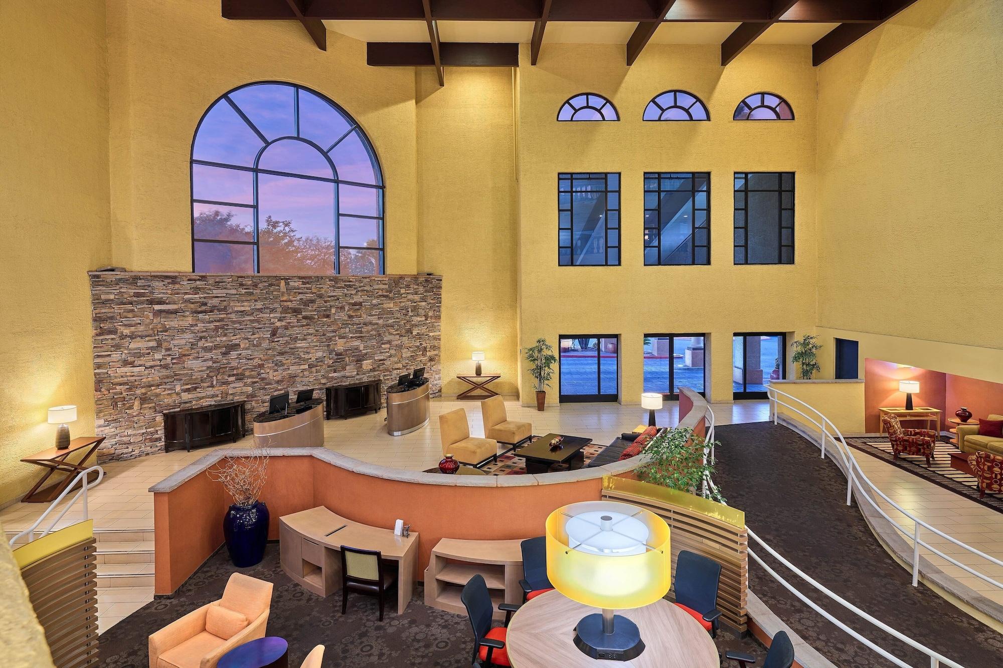 Vista Lobby Sheraton Tucson Hotel and Suites