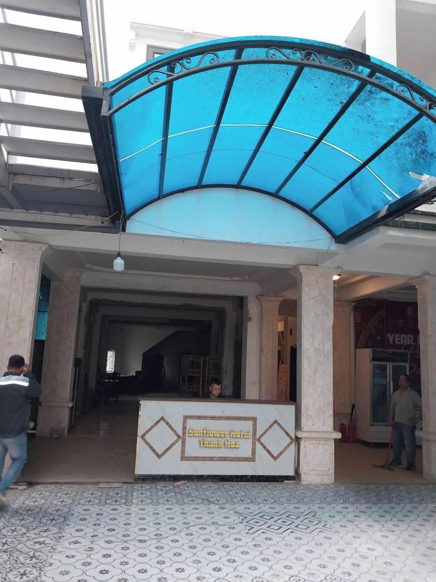 Vista Exterior Sunflower Hotel by Huong Duong Hotel - Thanh Hoa