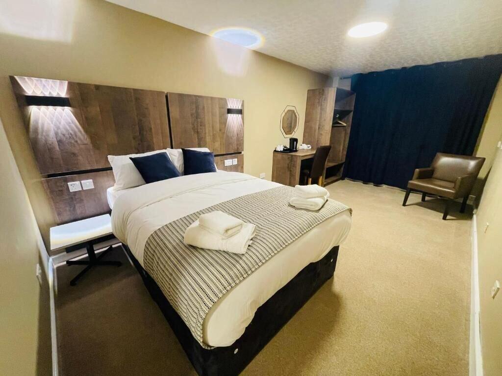 Varios Hylands Hotel