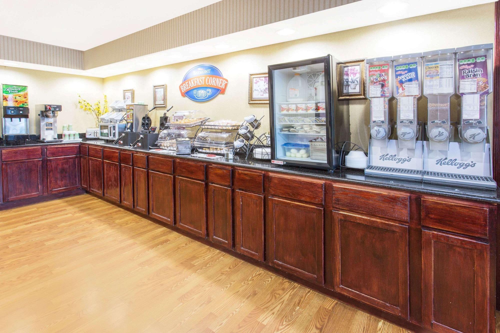 Restaurant Baymont by Wyndham Muskegon