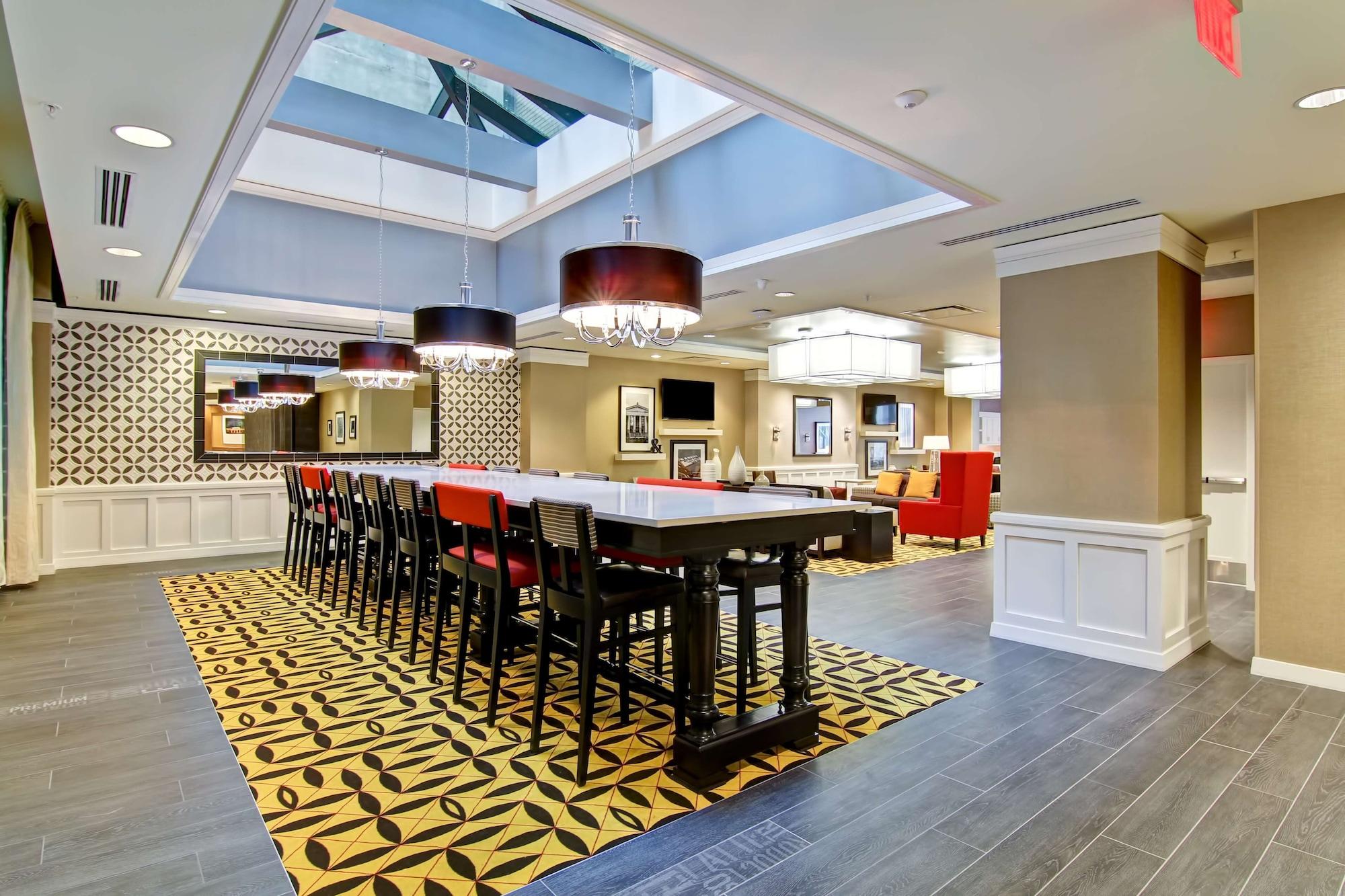Restaurant Hampton Inn & Suites Cincinnati-Downtown