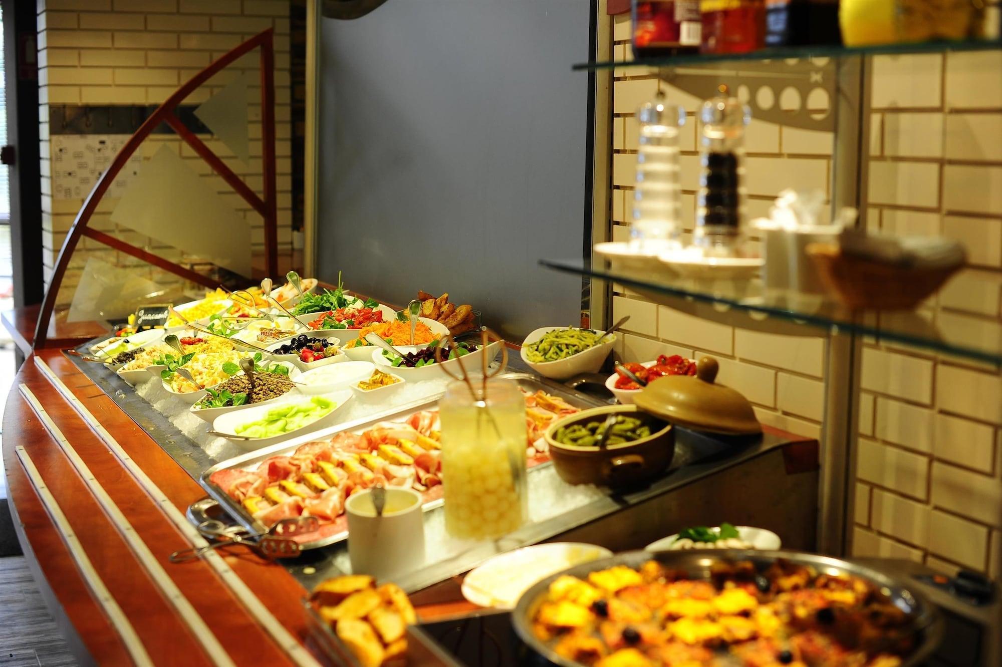 Restaurant Comfort Hotel Aeroport Lyon St Exupery