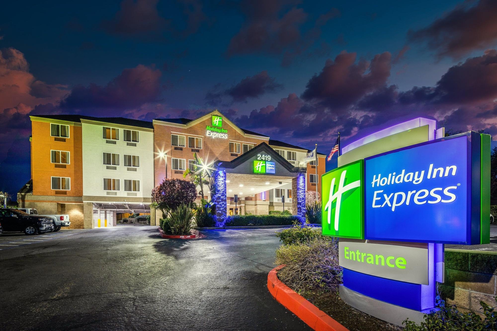 Varios Holiday Inn Express Castro Valley - I-580 by IHG