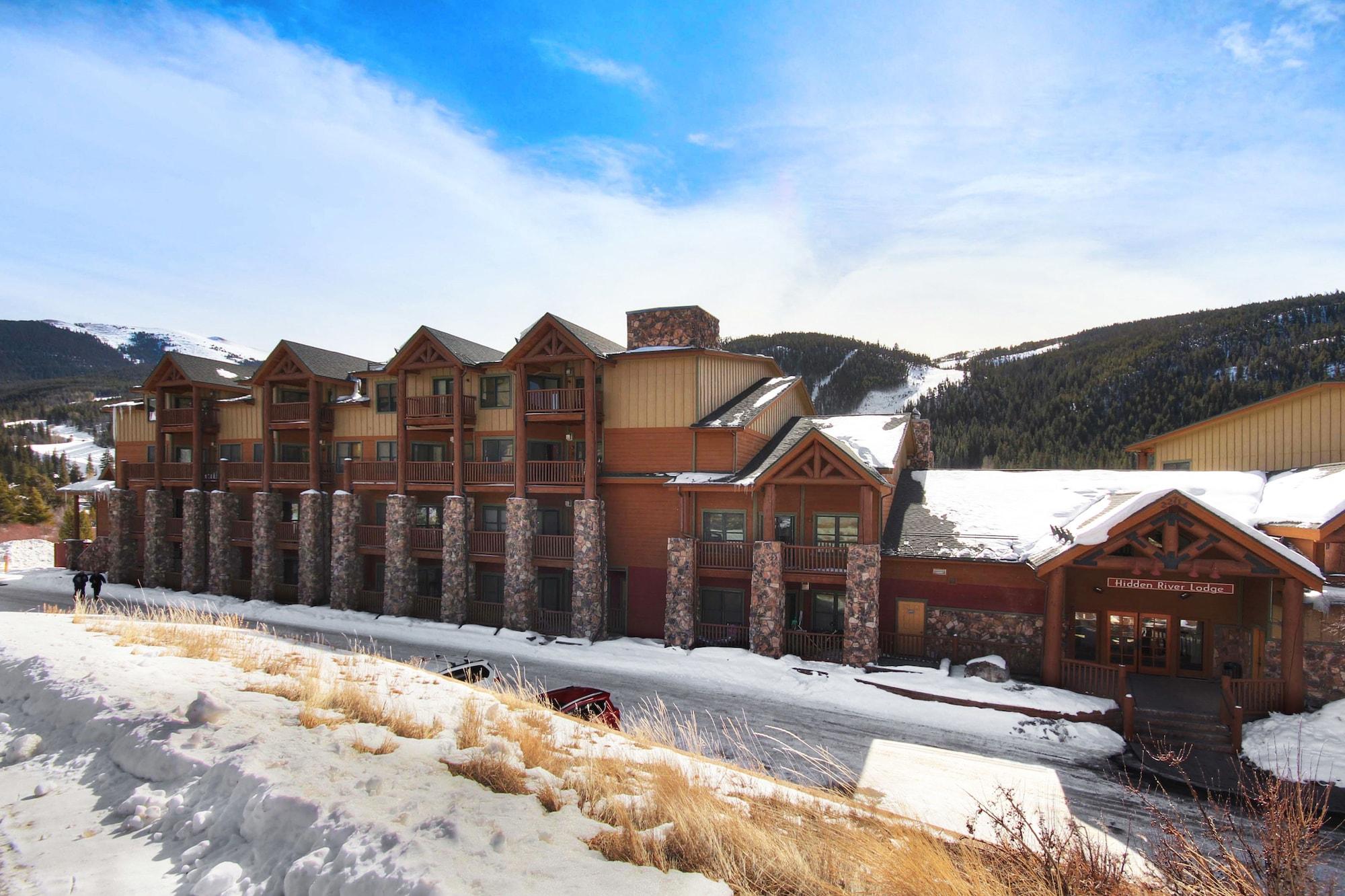 Vista Exterior 5983 Hidden River Lodge 3 Bedroom Condo by RedAwning