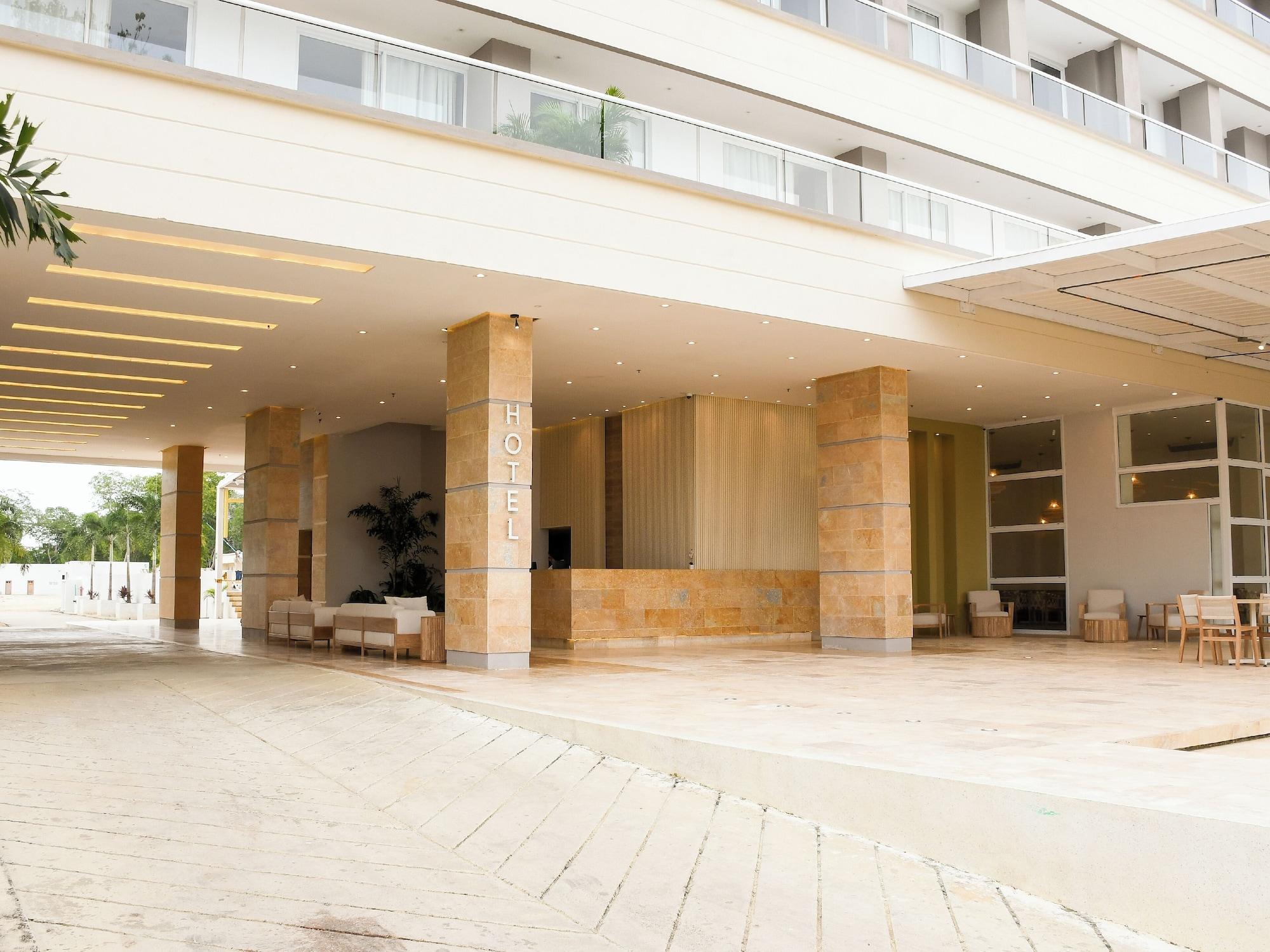 Vista Lobby Ciela Hotel & Beach Club