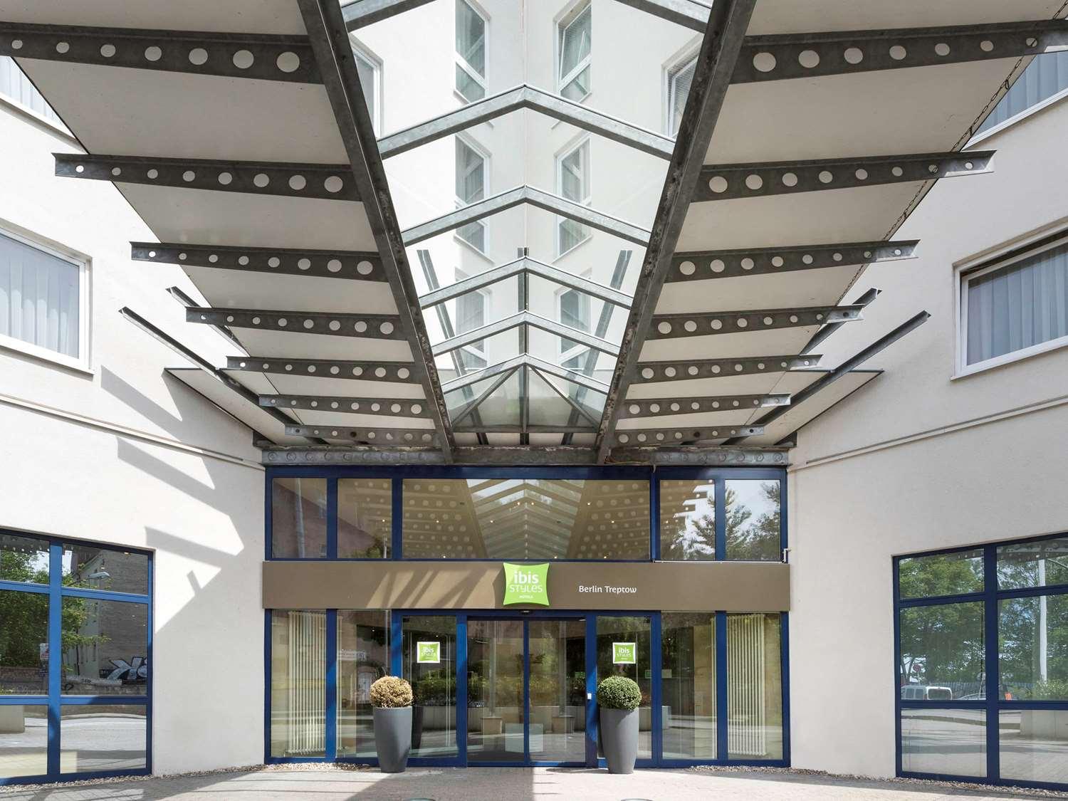 Hotel NH Berlin Treptow
