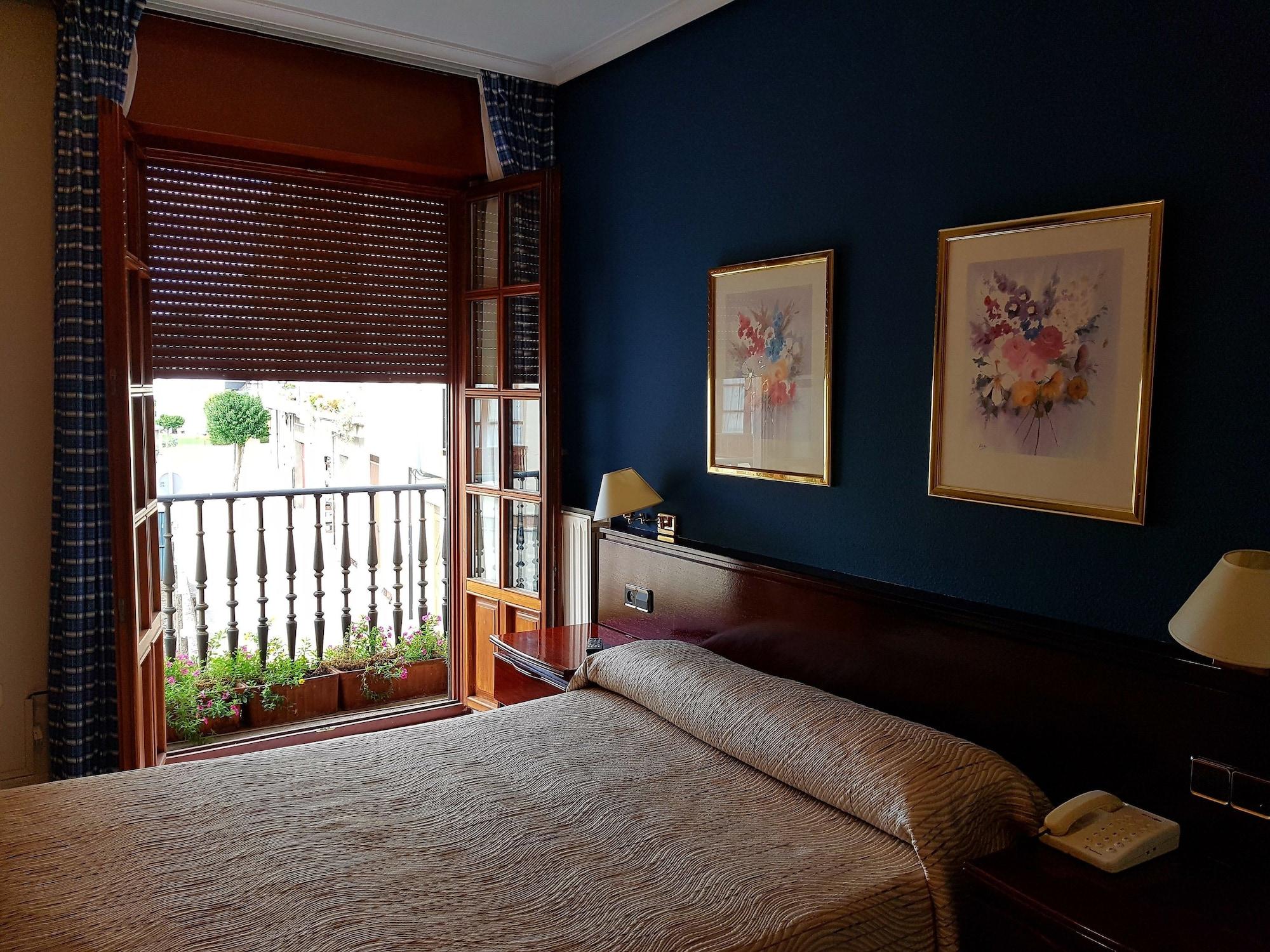 Equipamiento de Habitación Hostal Santa María