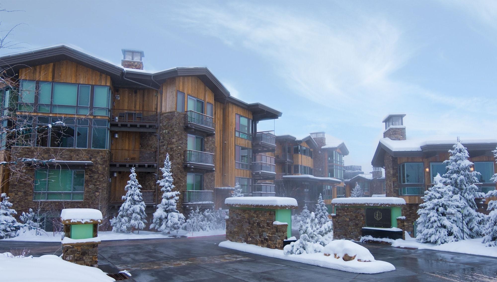 Vista Exterior Stein Eriksen Residences