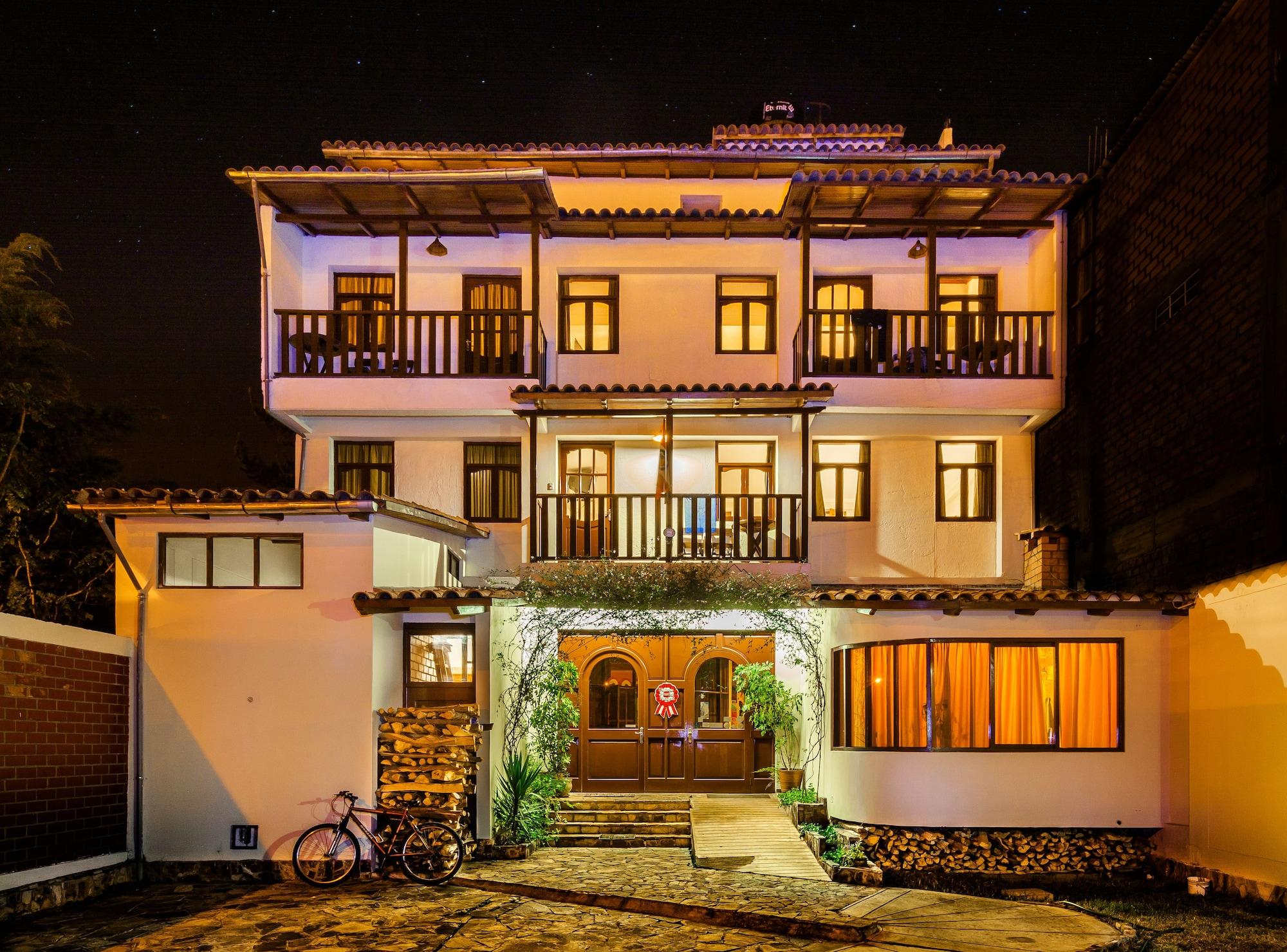 Varios Hotel Santa Cruz