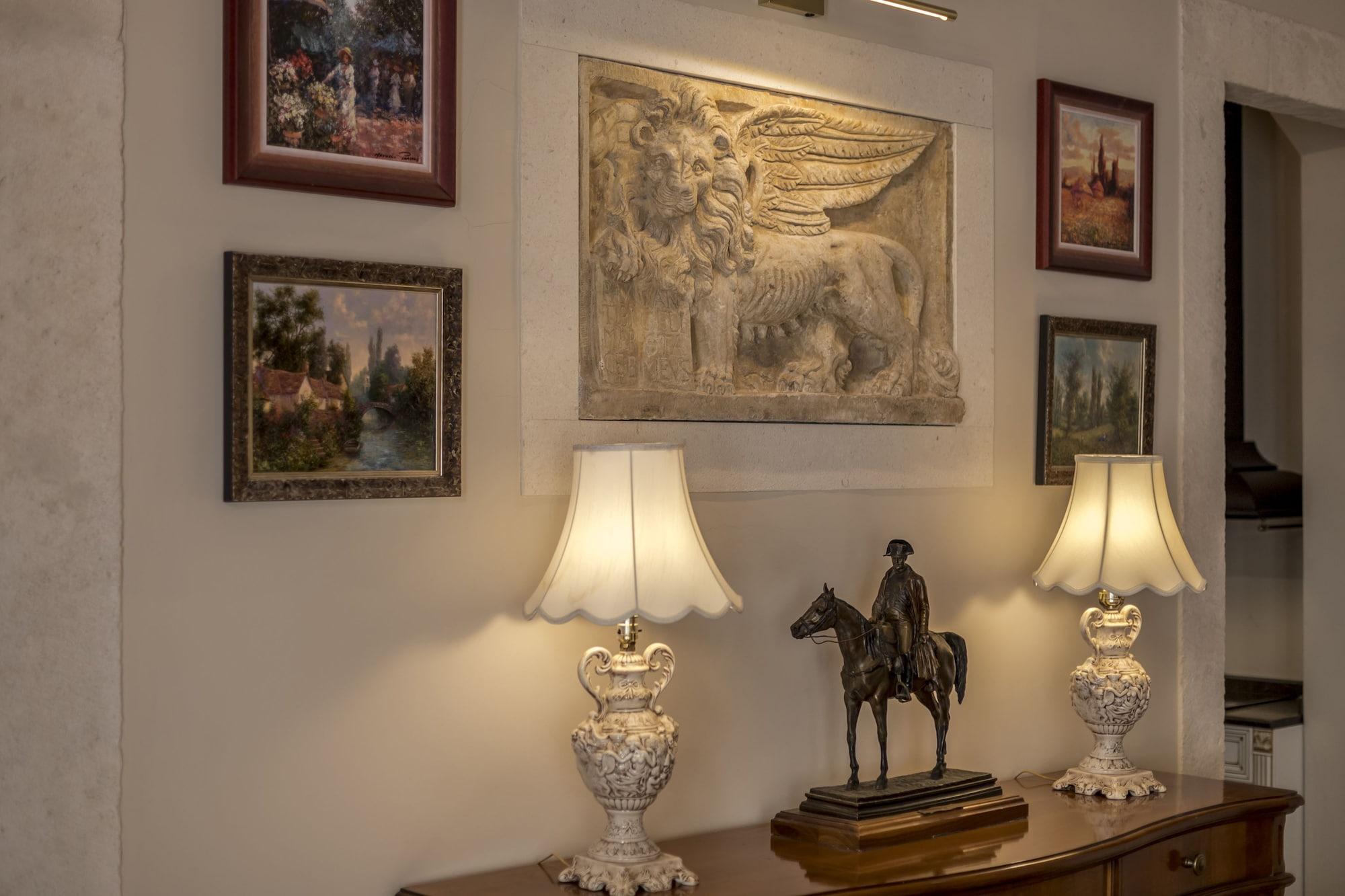 Set de Habitación Villa Nepos Hotel