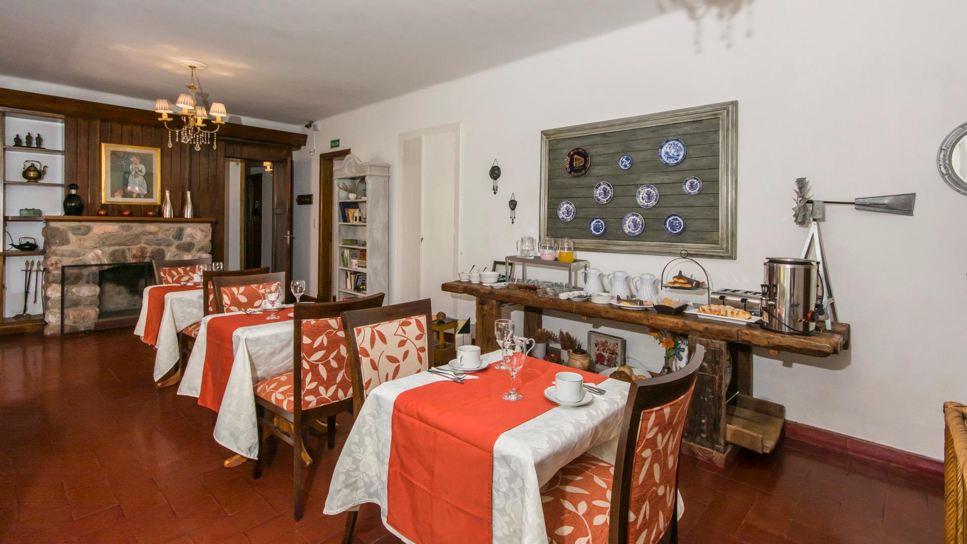 Varios Posada Summit Suites