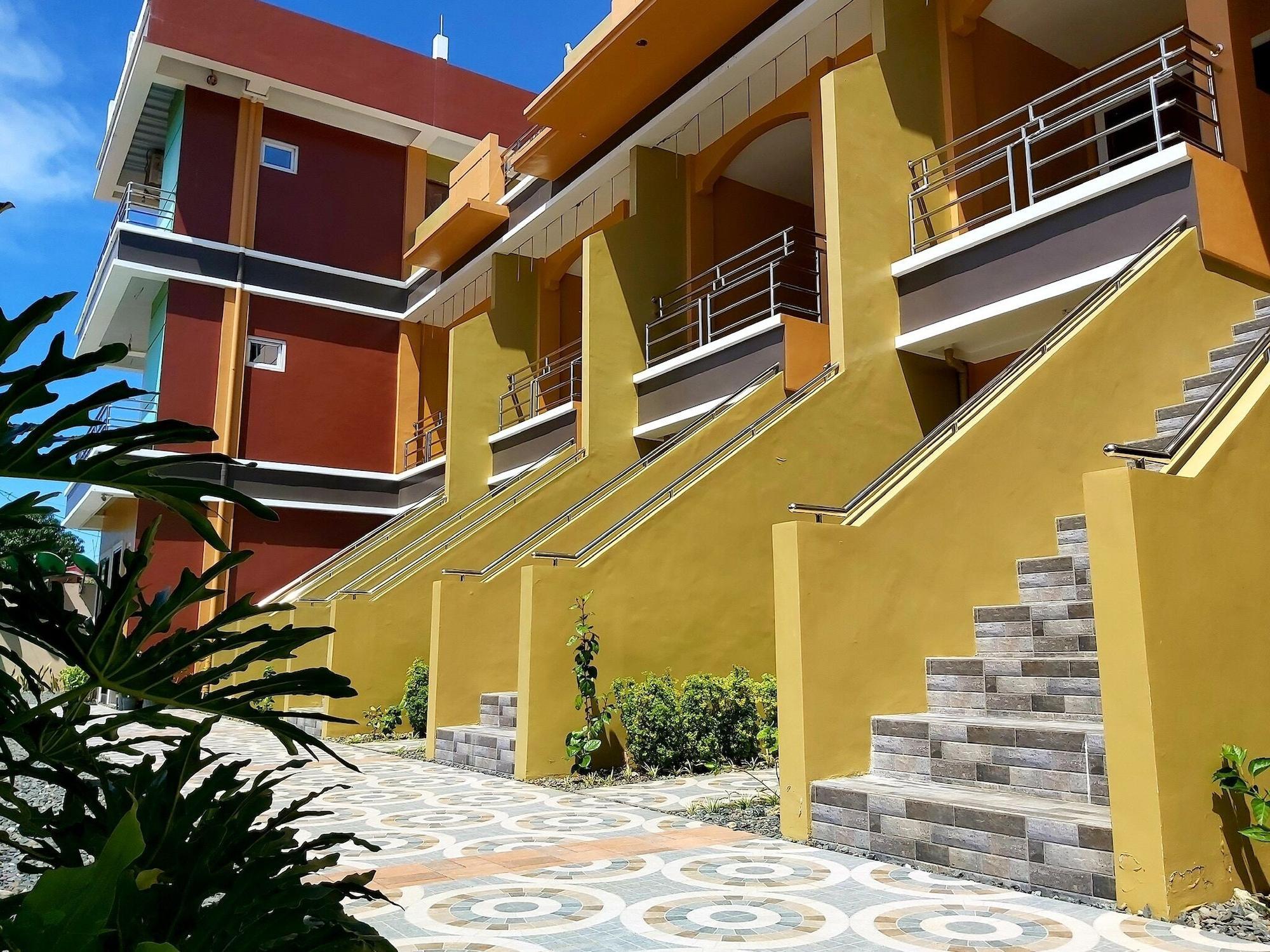 Vista Exterior Golden Pension House