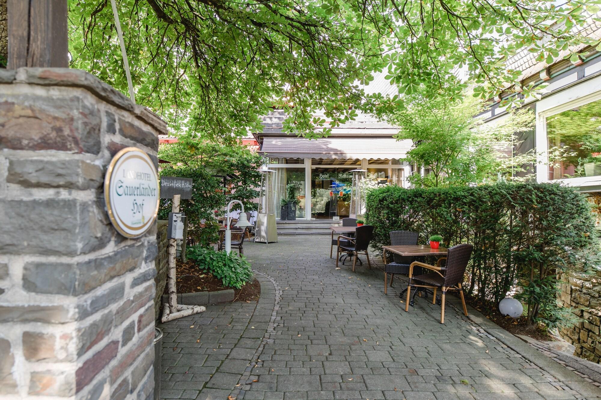 Varios Landhotel Sauerländer Hof