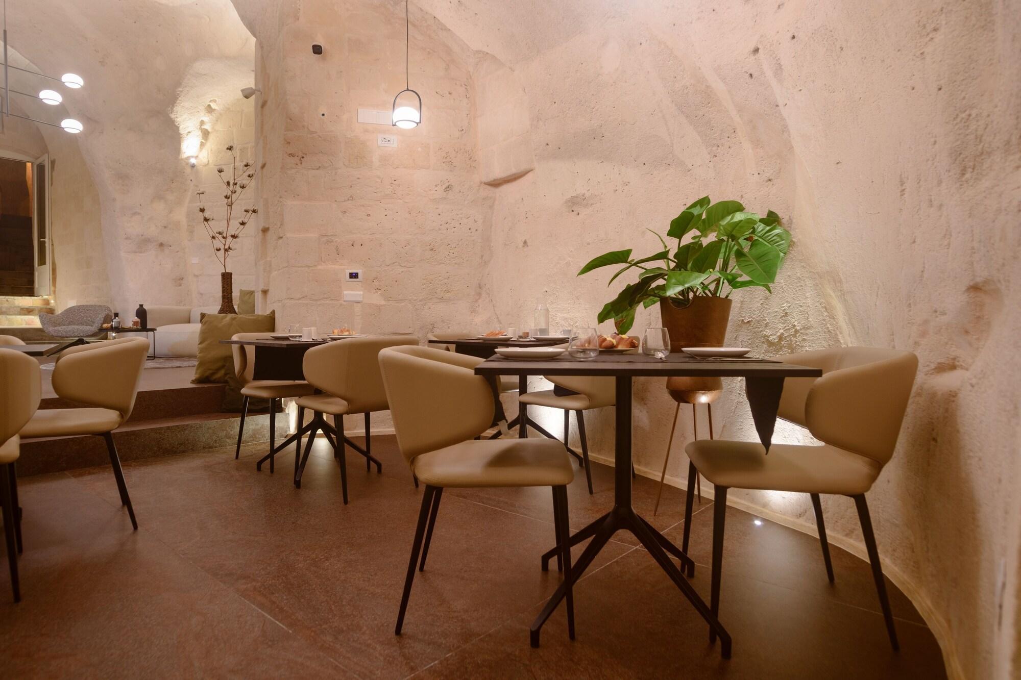 Restaurant Le Malve Cave Retreat