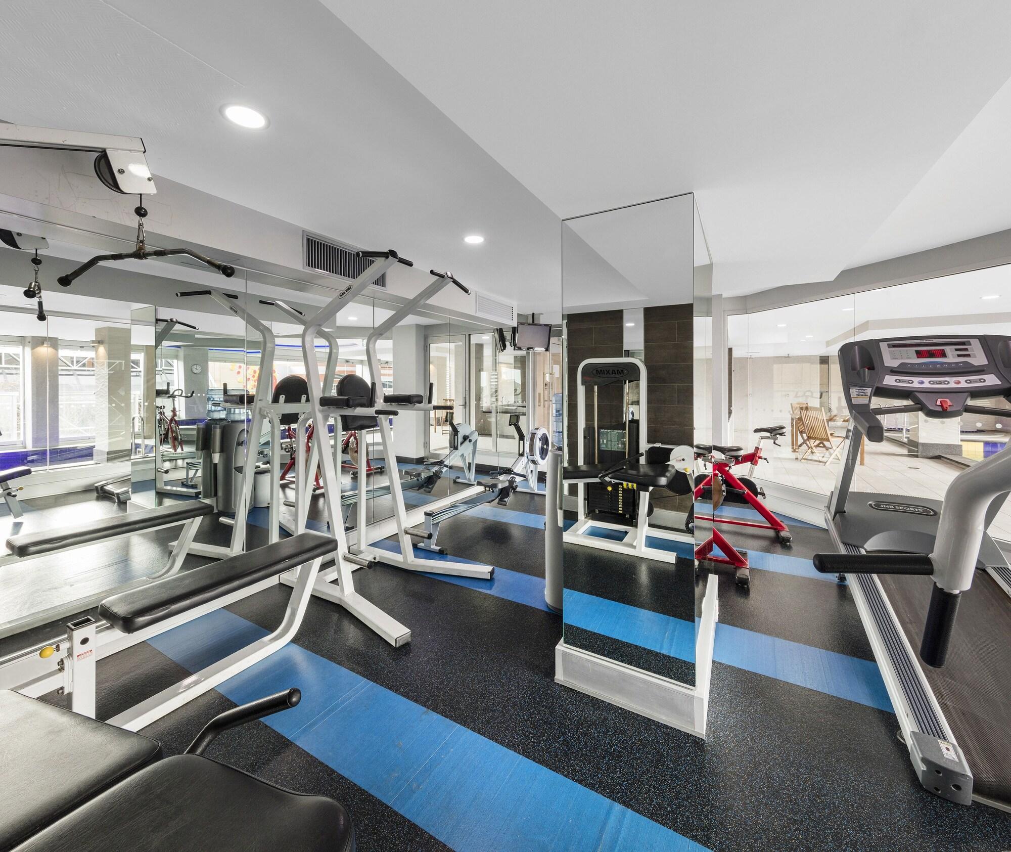 Gimnasio Oaks Adelaide Embassy Suites
