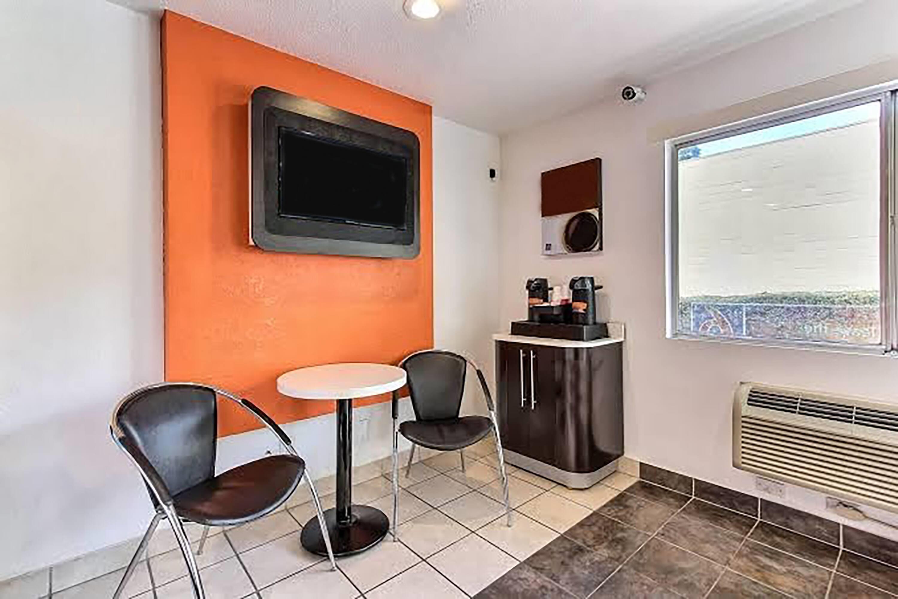 Vista Lobby Super 8 by Wyndham Santa Clara