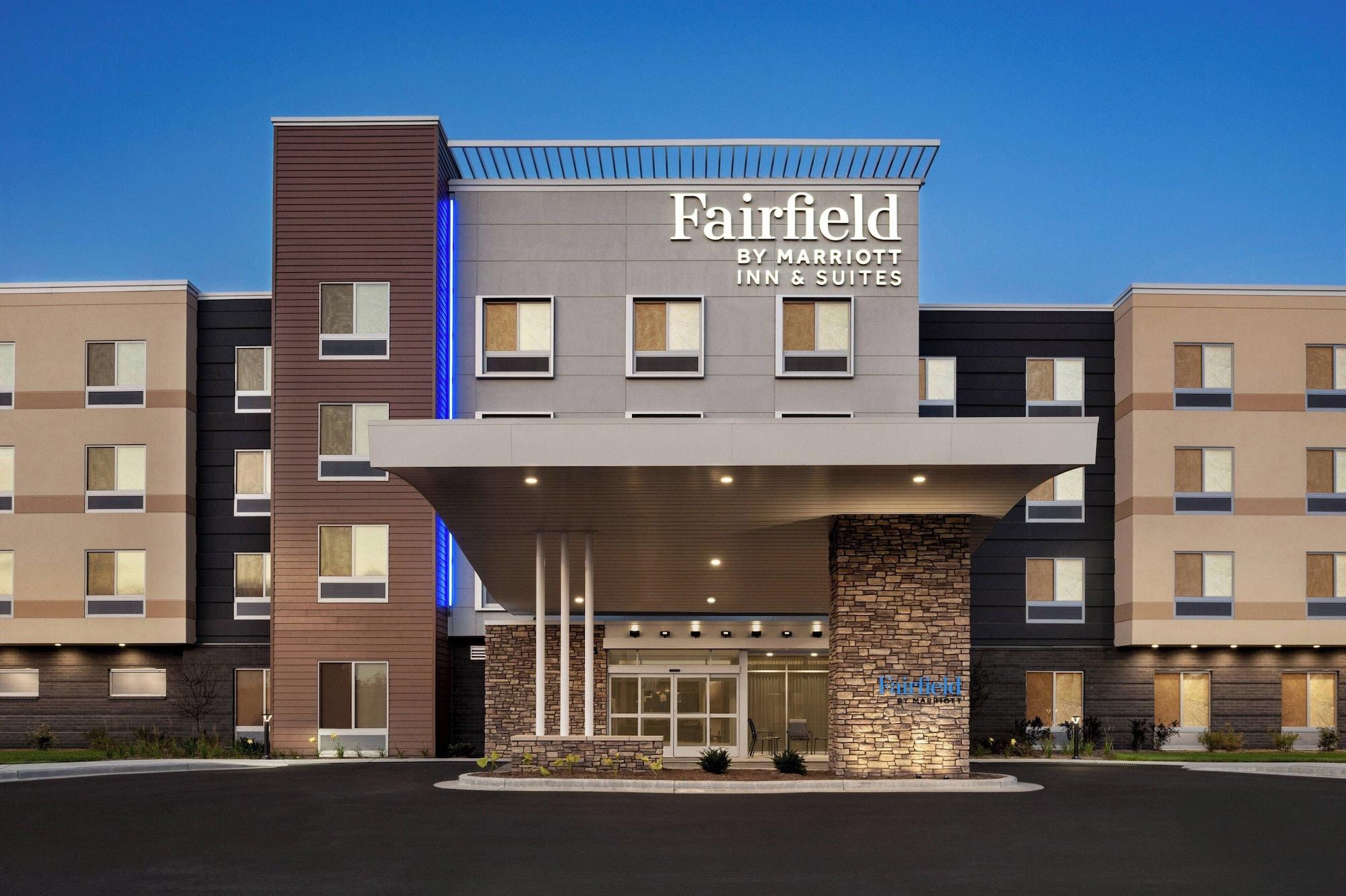 Vista Exterior Fairfield Inn & Suites by Marriott Milwaukee West