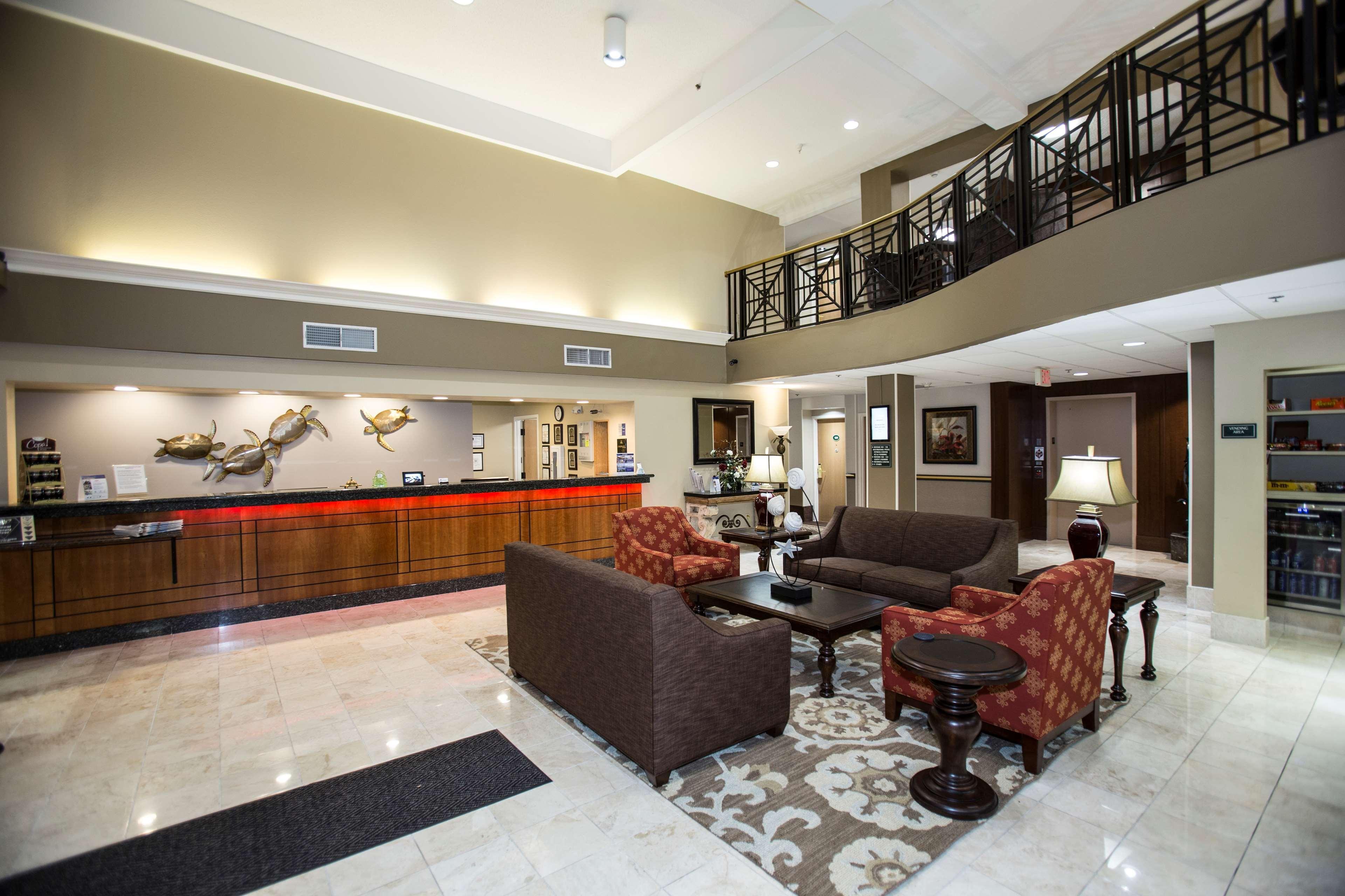 Vista Lobby Best Western Plus Ambassador Suites Venice