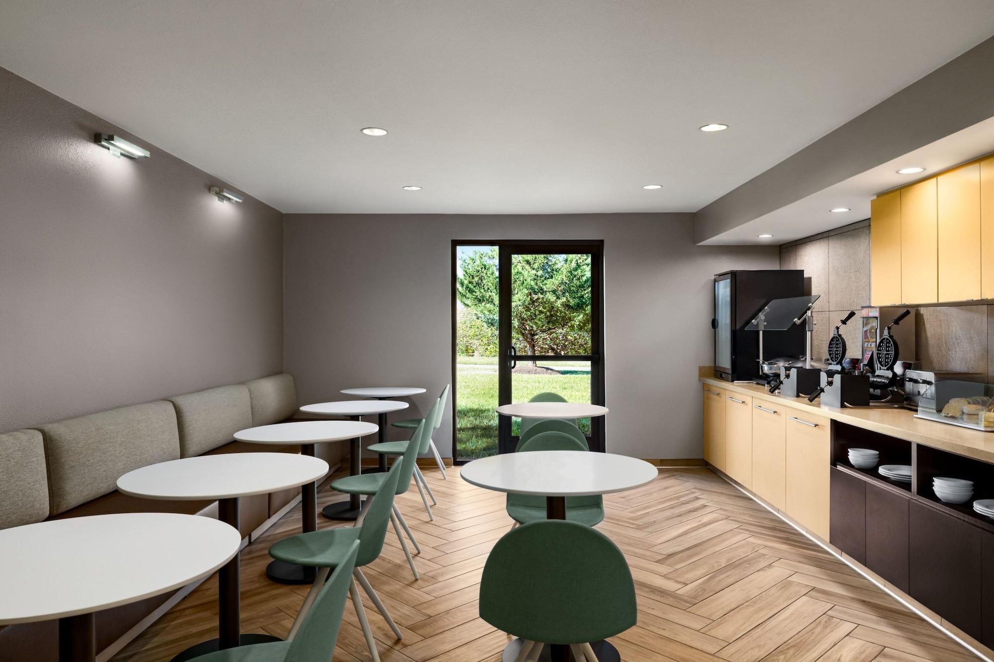 Restaurant TownePlace Suites by Marriott Fort Meade National Business Park