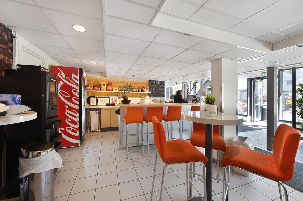 Bar/Salón Anker Hostel