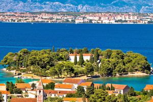 Actividad - Excursión a la isla de Ugljan en velero