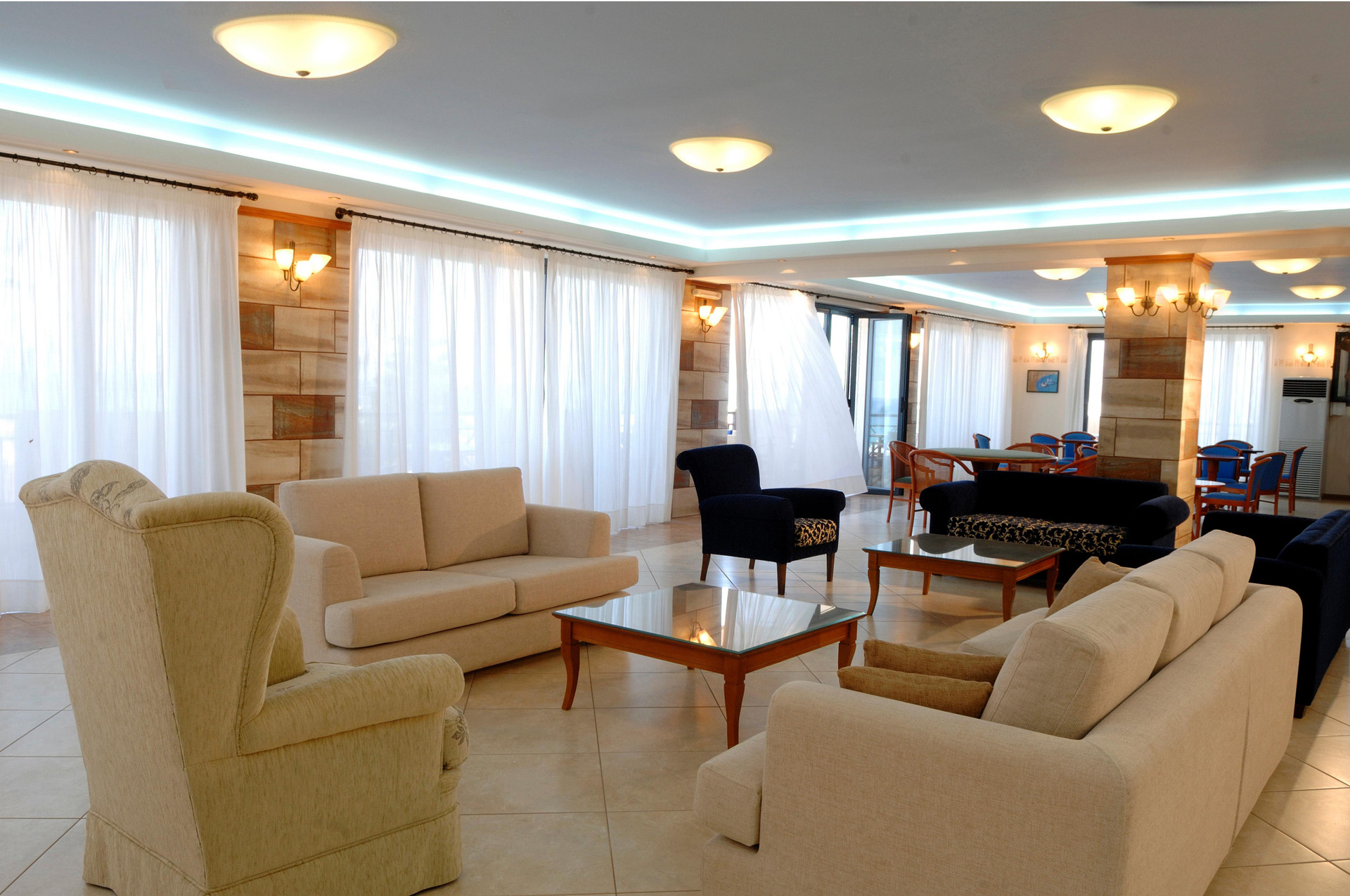 Vista Lobby Koni Village Hotel