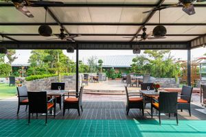 Alojamiento - Dhaka Regency Hotel & Resort