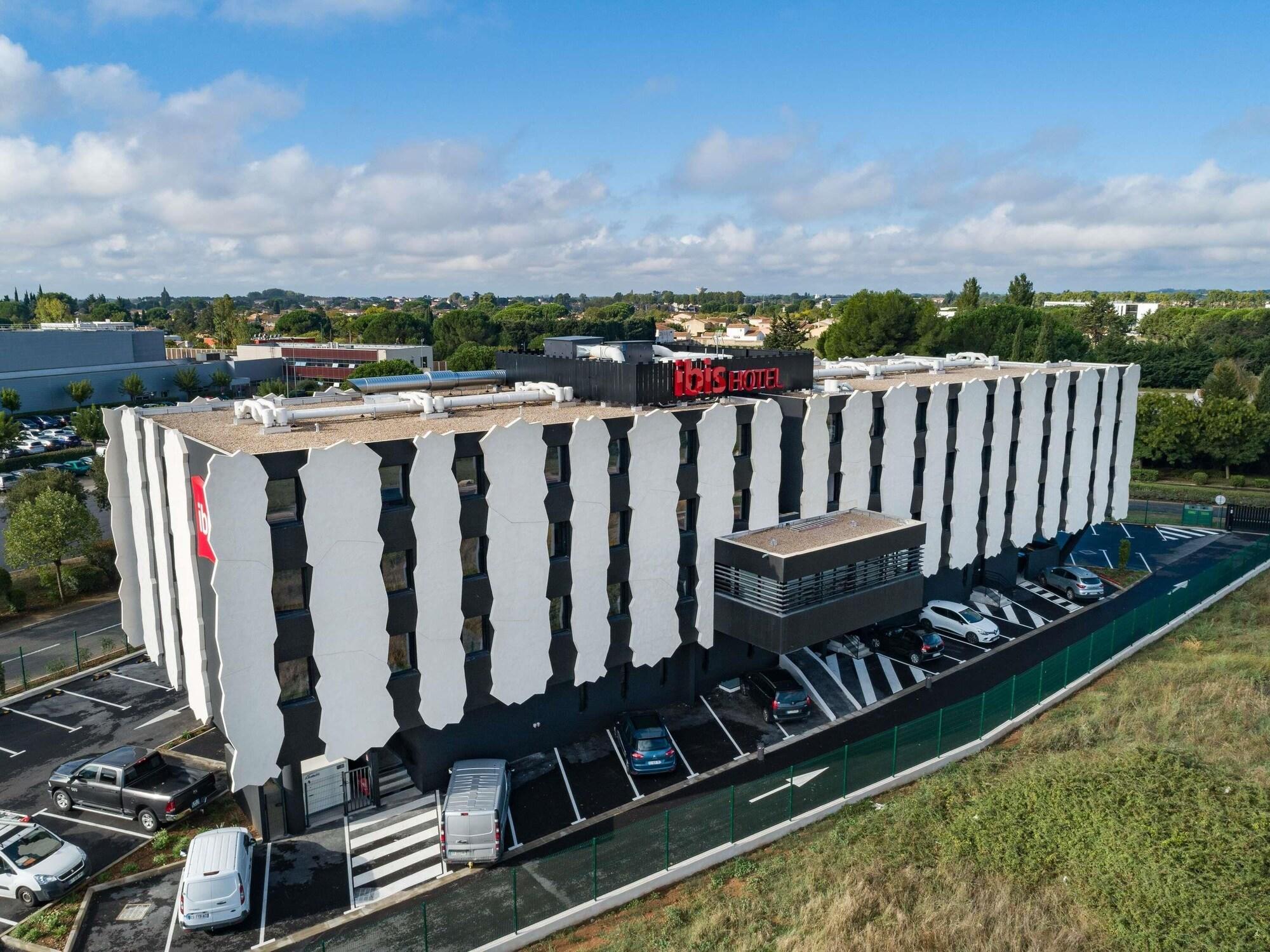 Vista Exterior Ibis Lunel Petite Camargue