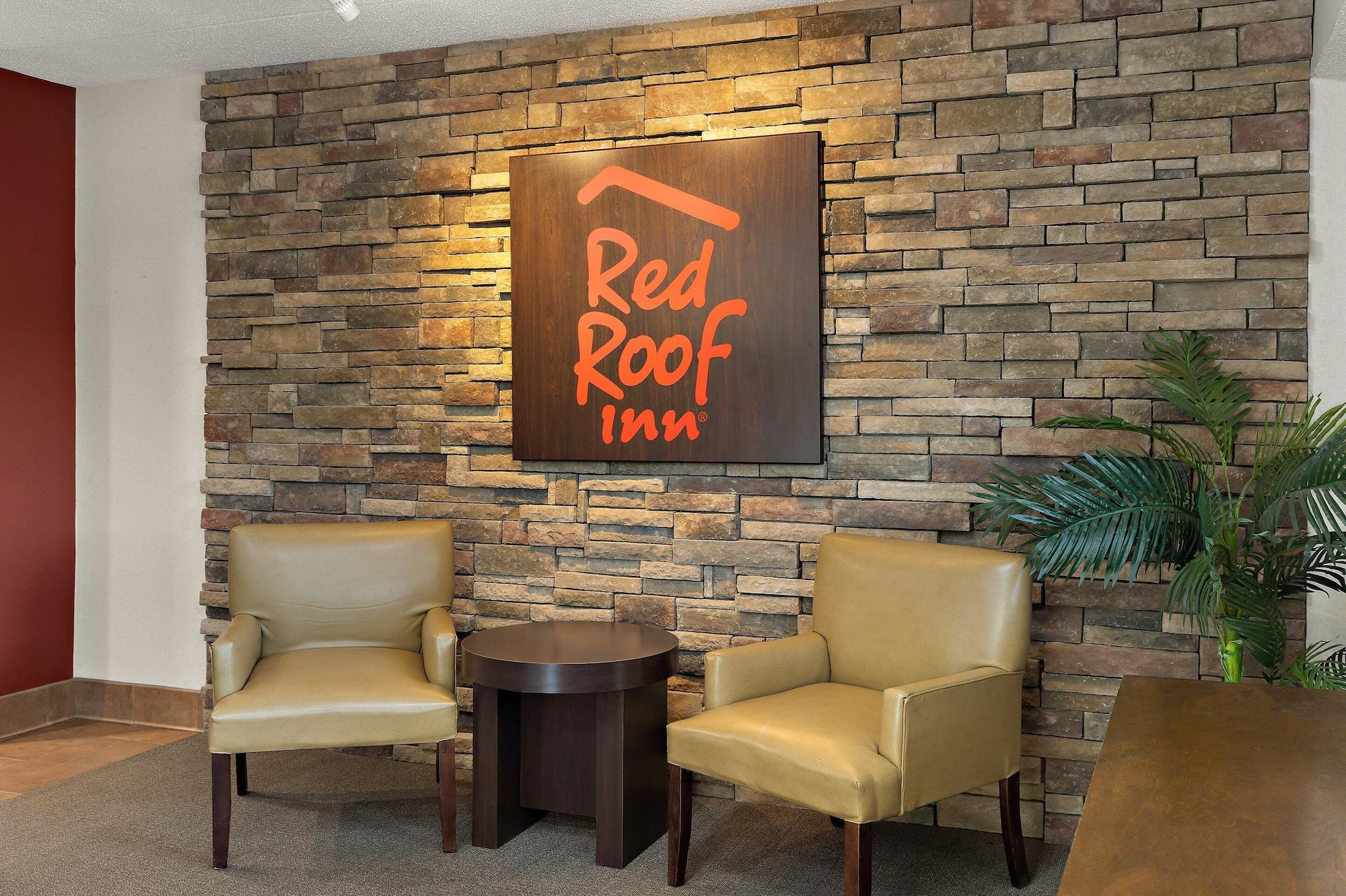 Vista Lobby Red Roof Inn Cleveland - Westlake
