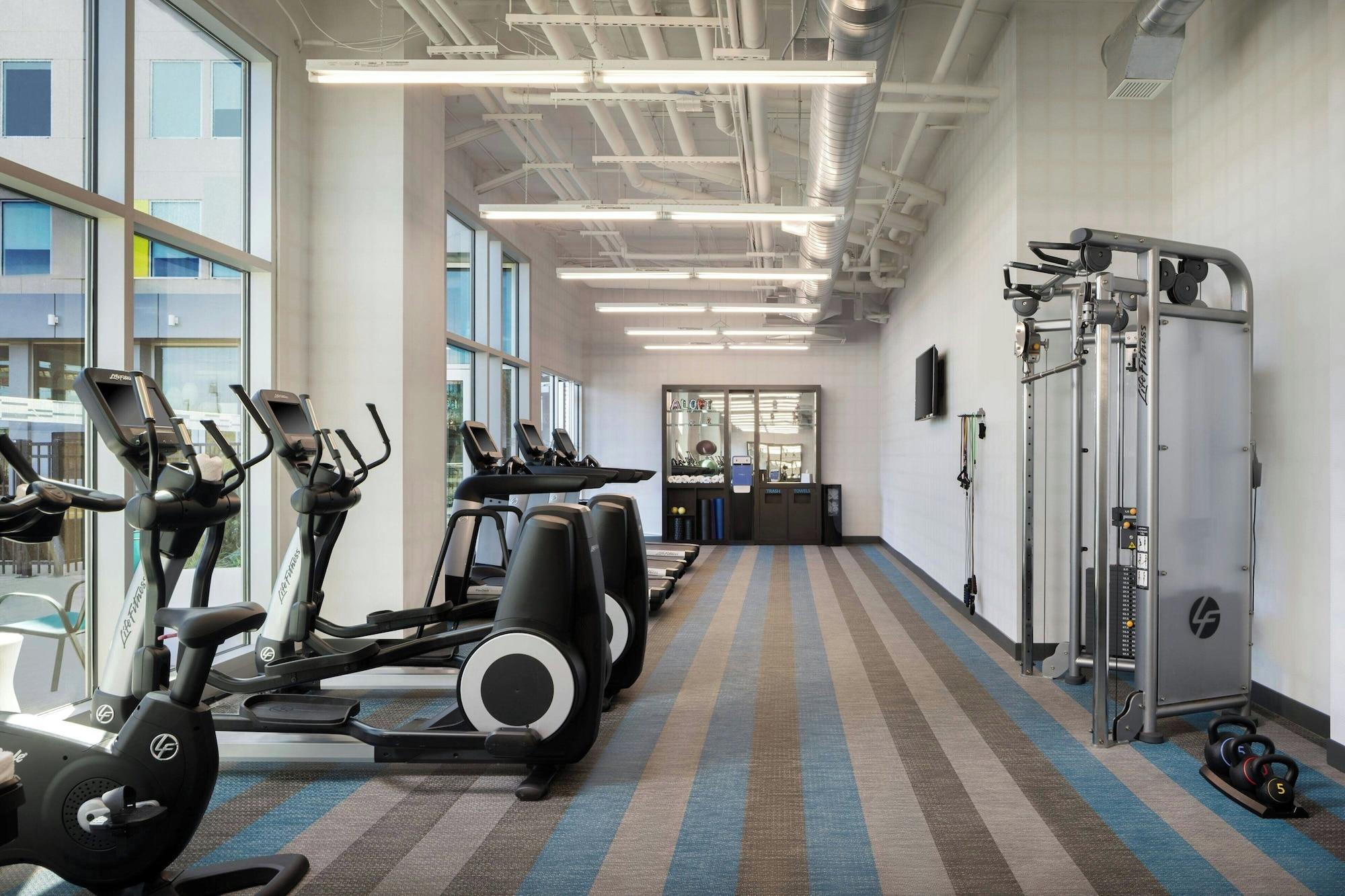 Gimnasio Aloft Wichita