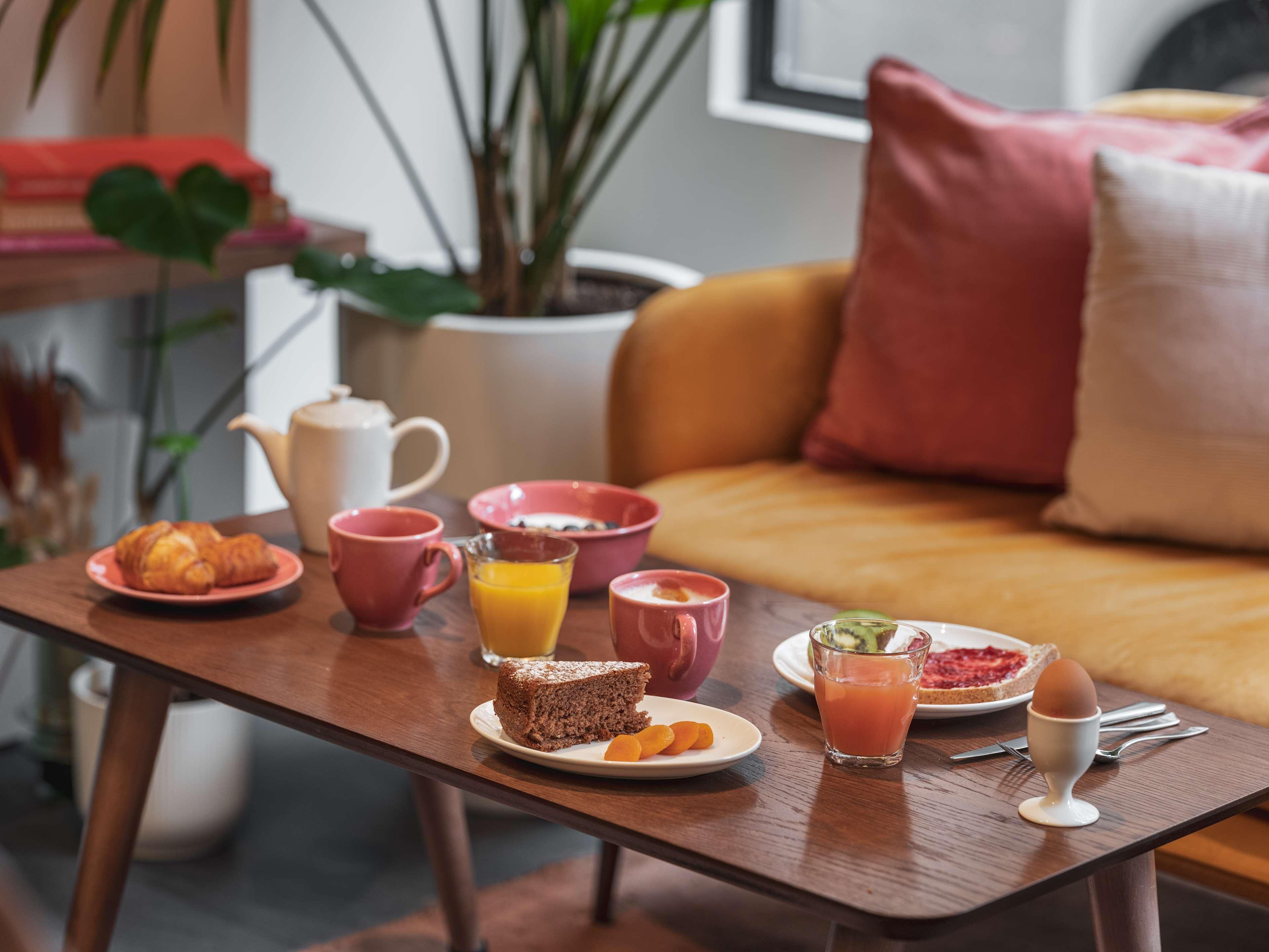 Vista Lobby Seven Hotel Paris