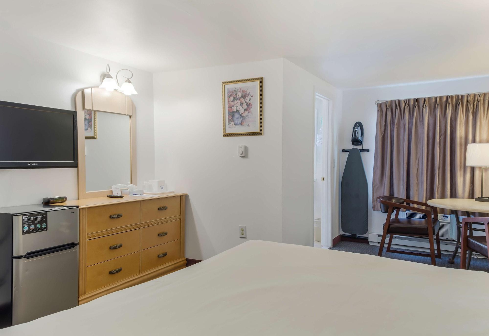 Habitación Americas Best Value Inn & Suites Hyannis Cape Cod