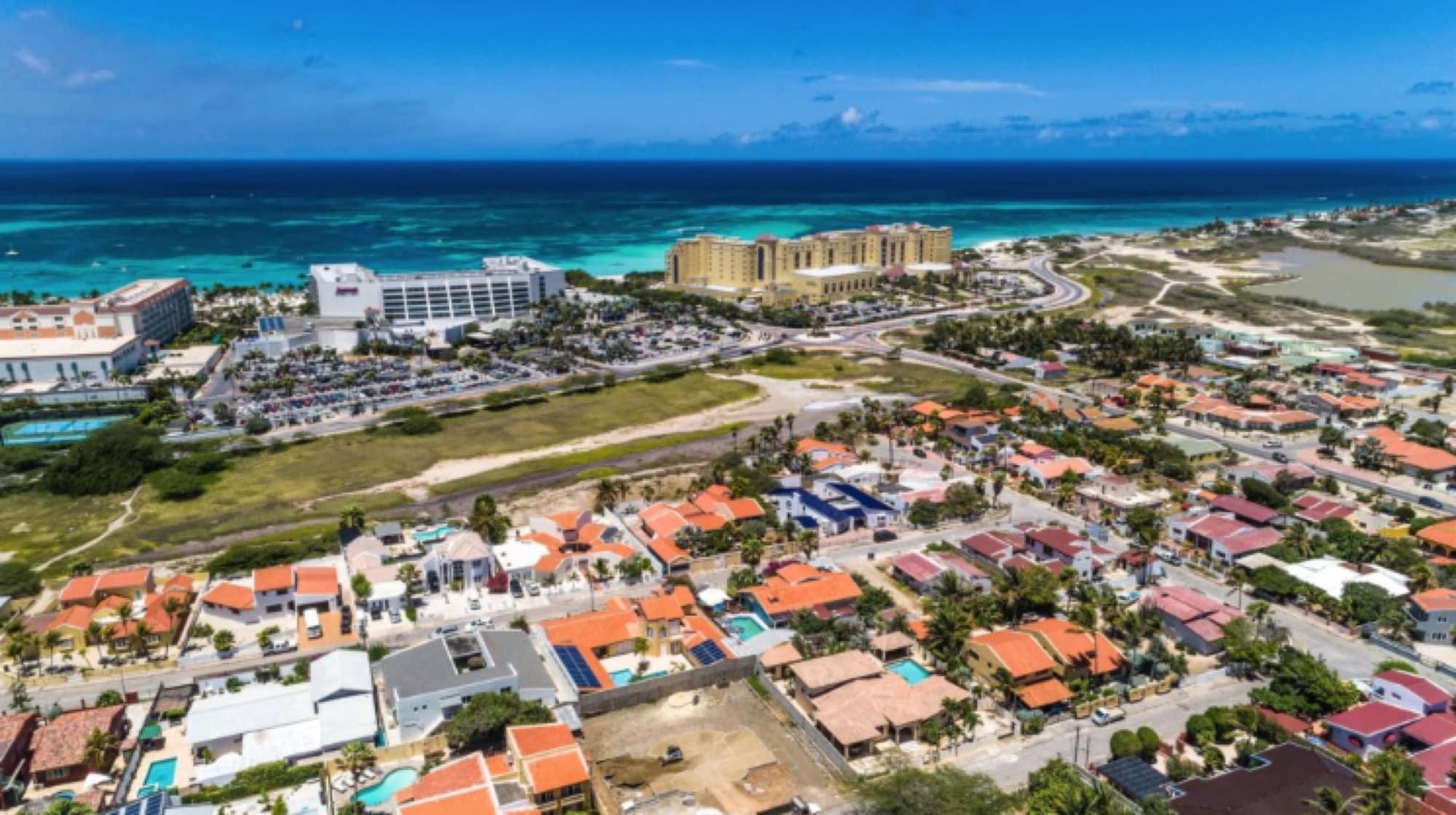 Vista Exterior Sunflower Villa Studios by CMD