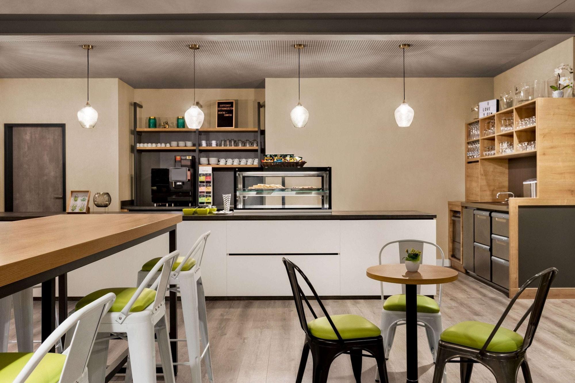 Bar/Salón Super 8 by Wyndham Hamburg Mitte