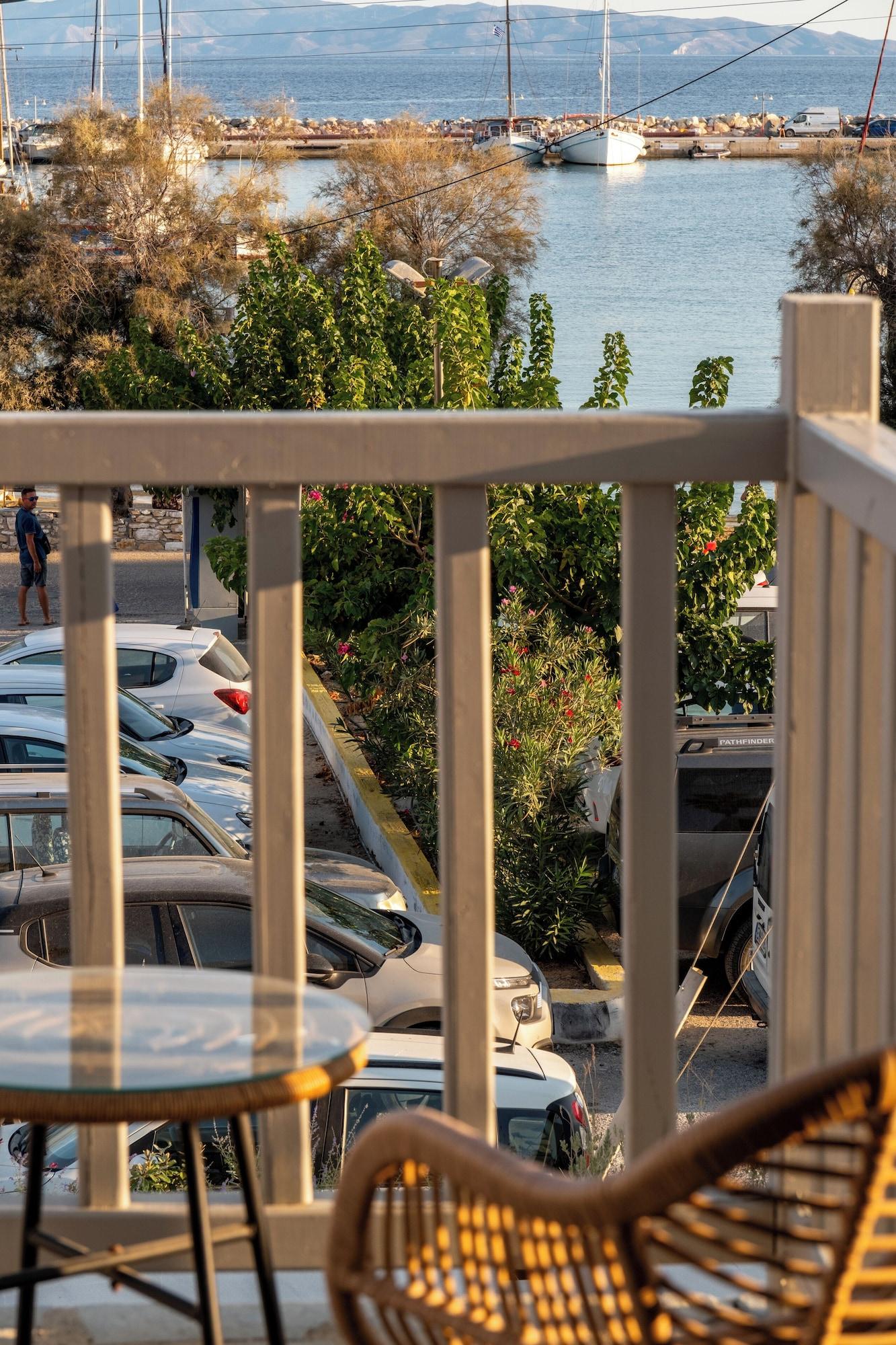 Equipamiento de Habitación CAVO PISO LIVADI