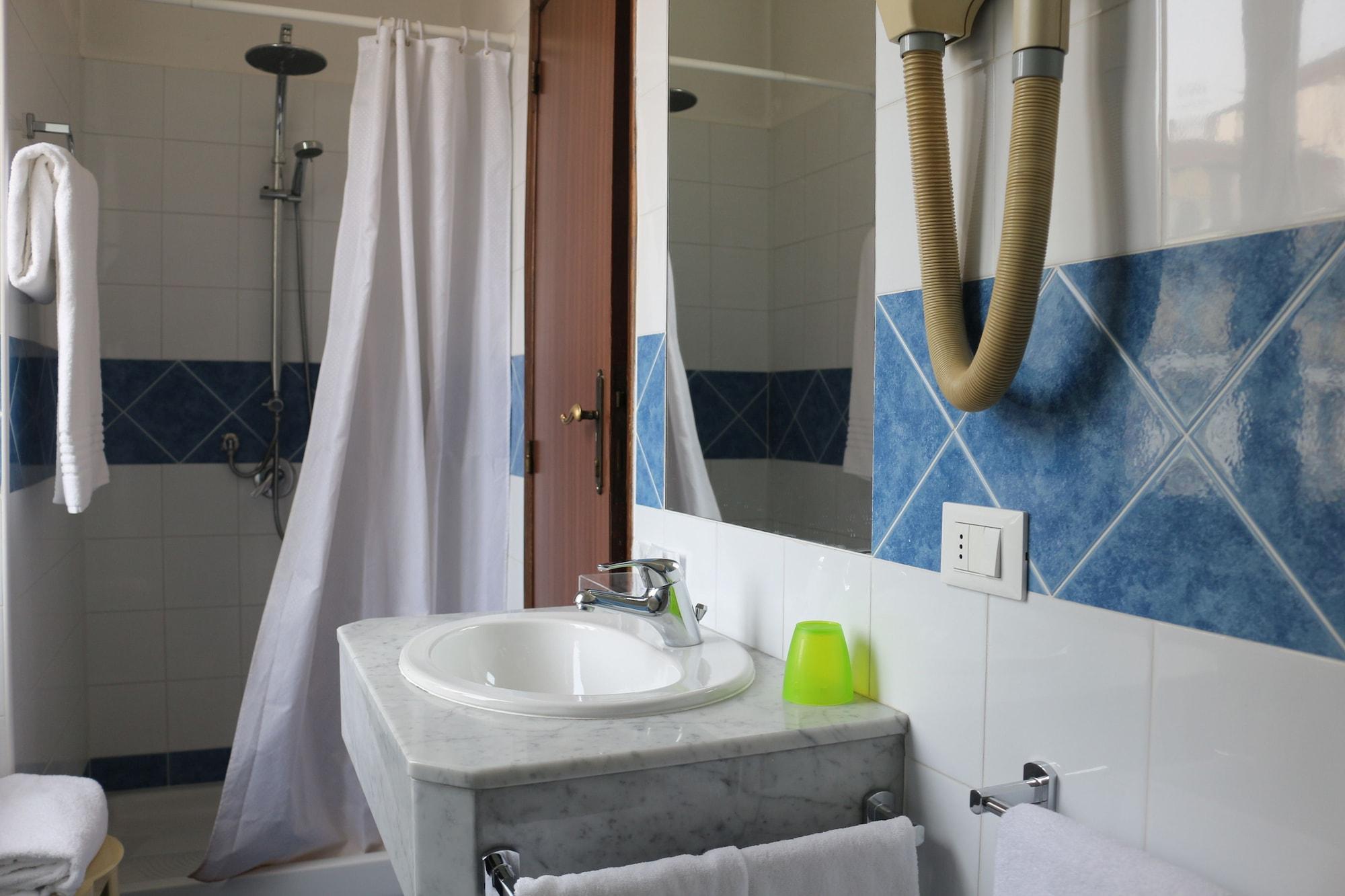 Comodidades do quarto Hotel Italia