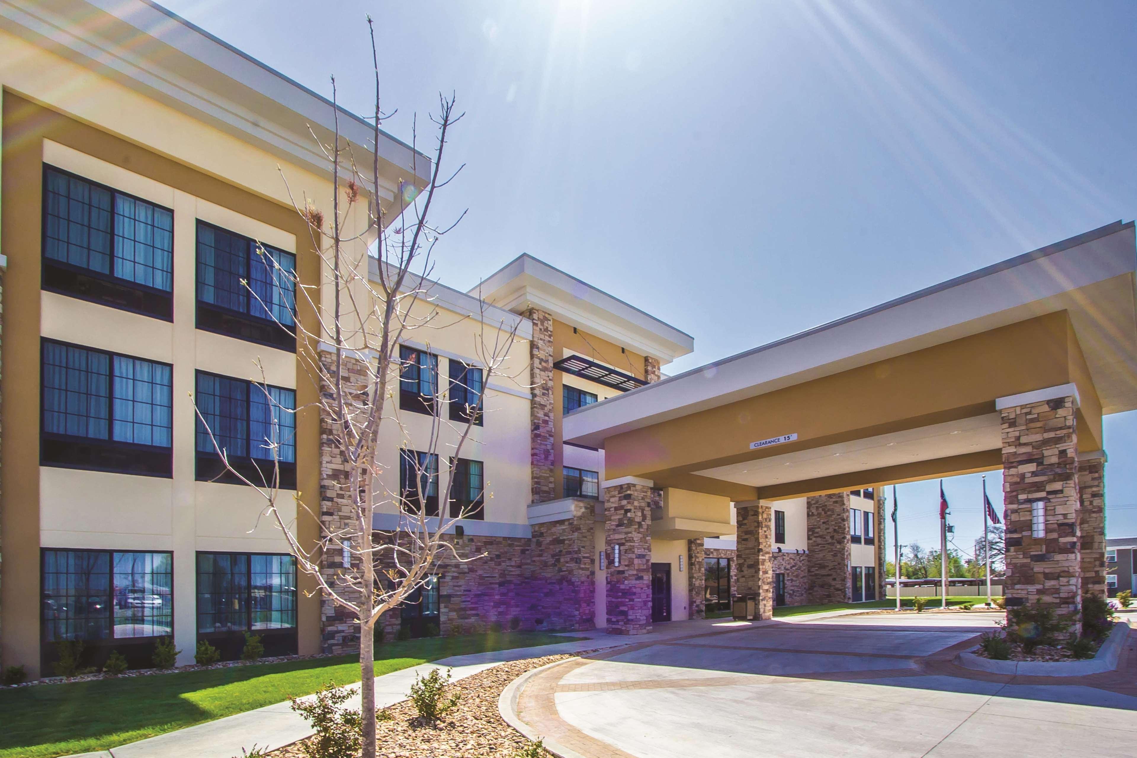 Vista Exterior La Quinta by Wyndham Pampa