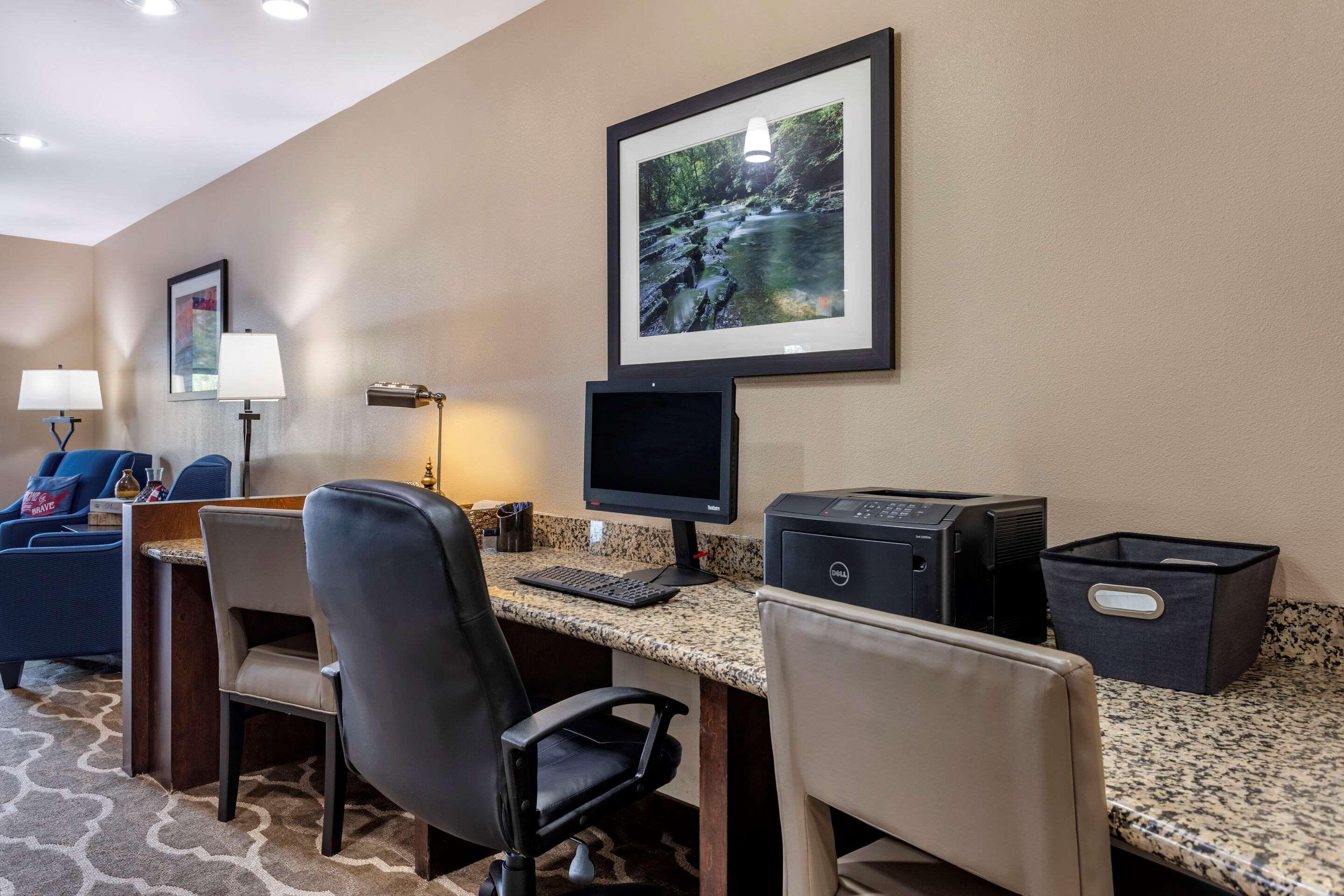 Centro de Negocios Comfort Suites Nashville Manchester