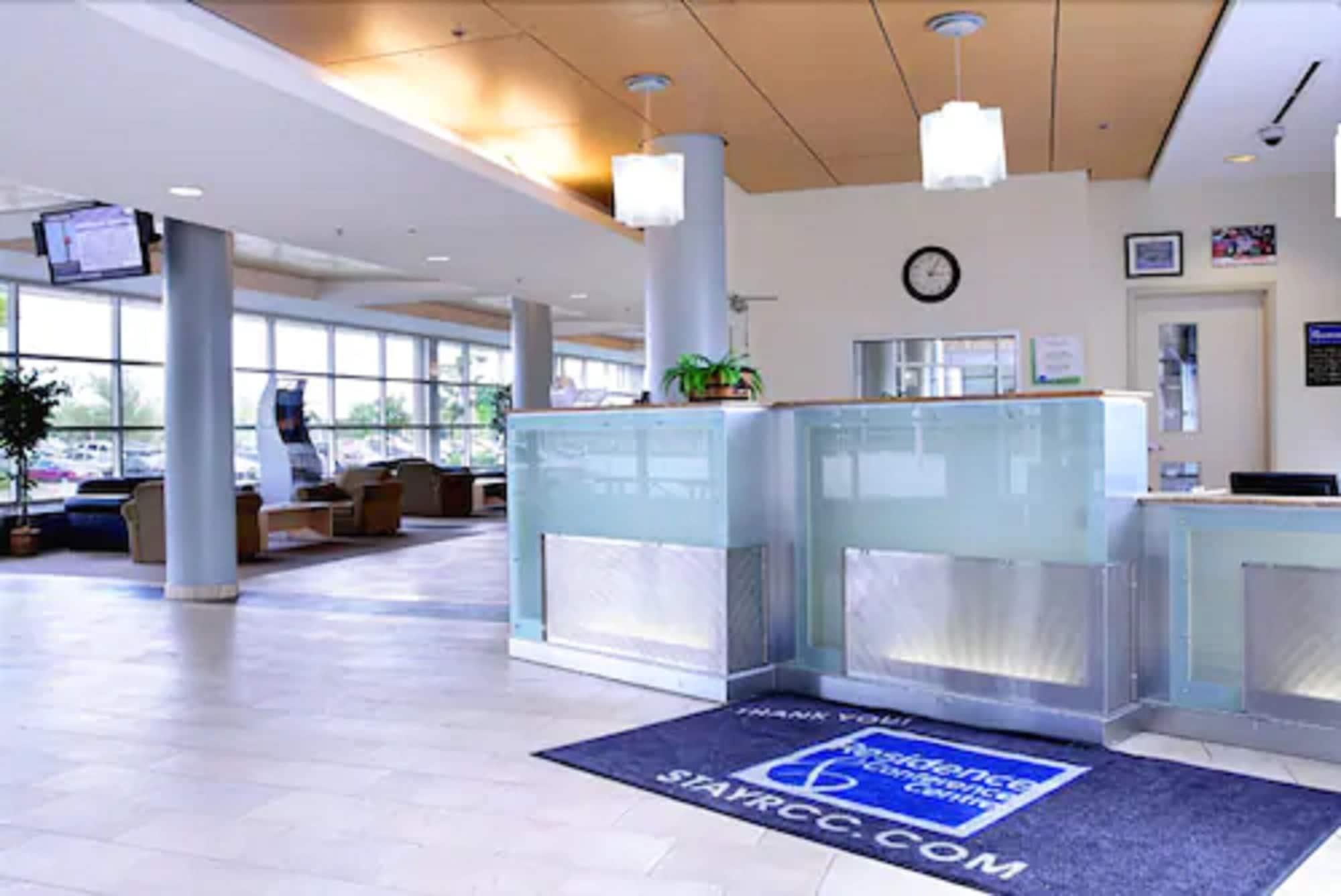 Vista Lobby Residence & Conference Centre - Oshawa