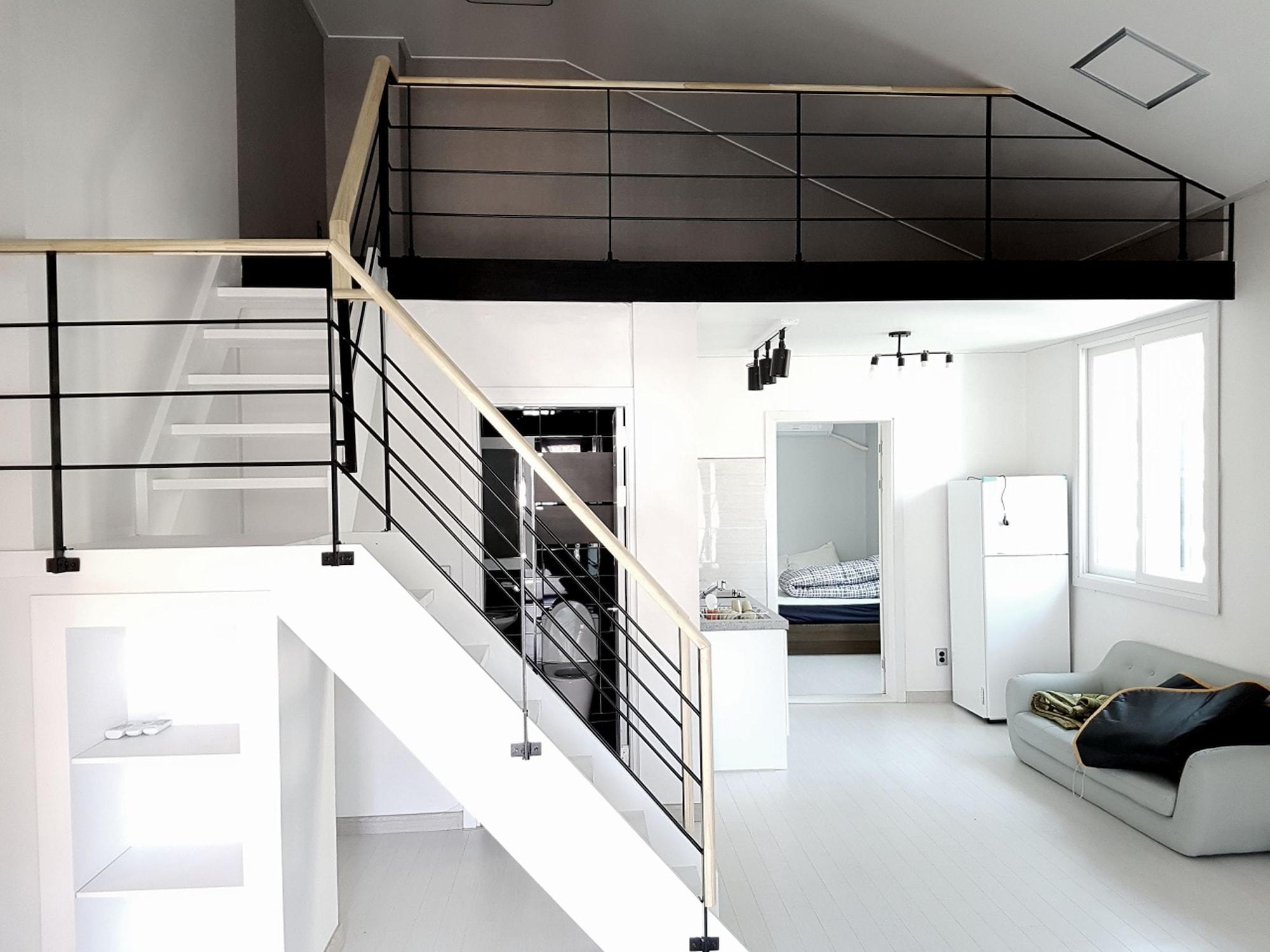 Varios You & I Pension