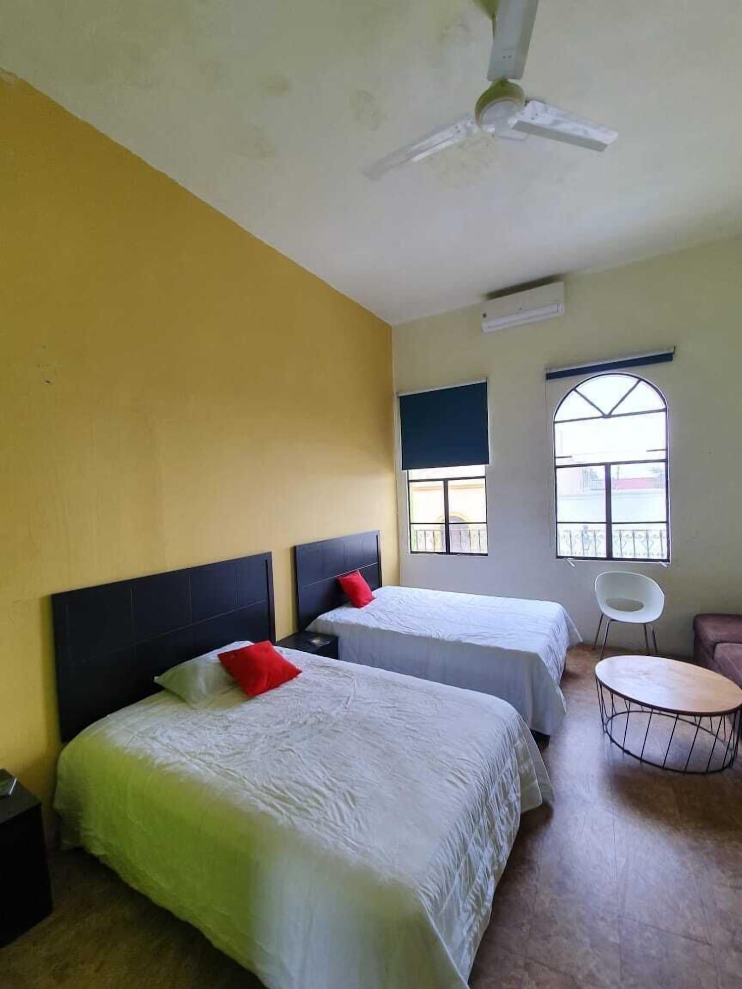 Equipamiento de Habitación Hostal Hare Krishna