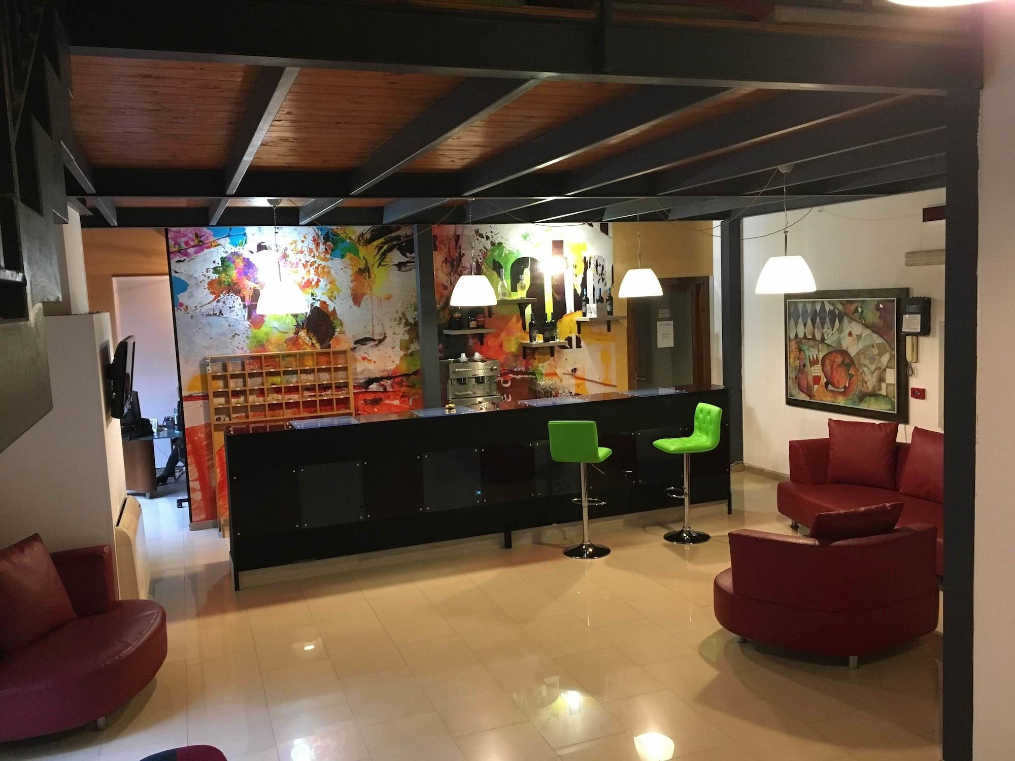 Varios Hotel Centrale
