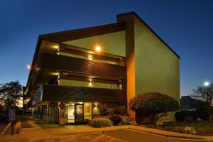 Alojamiento - Super 8 by Wyndham Deerfield/Northbrook